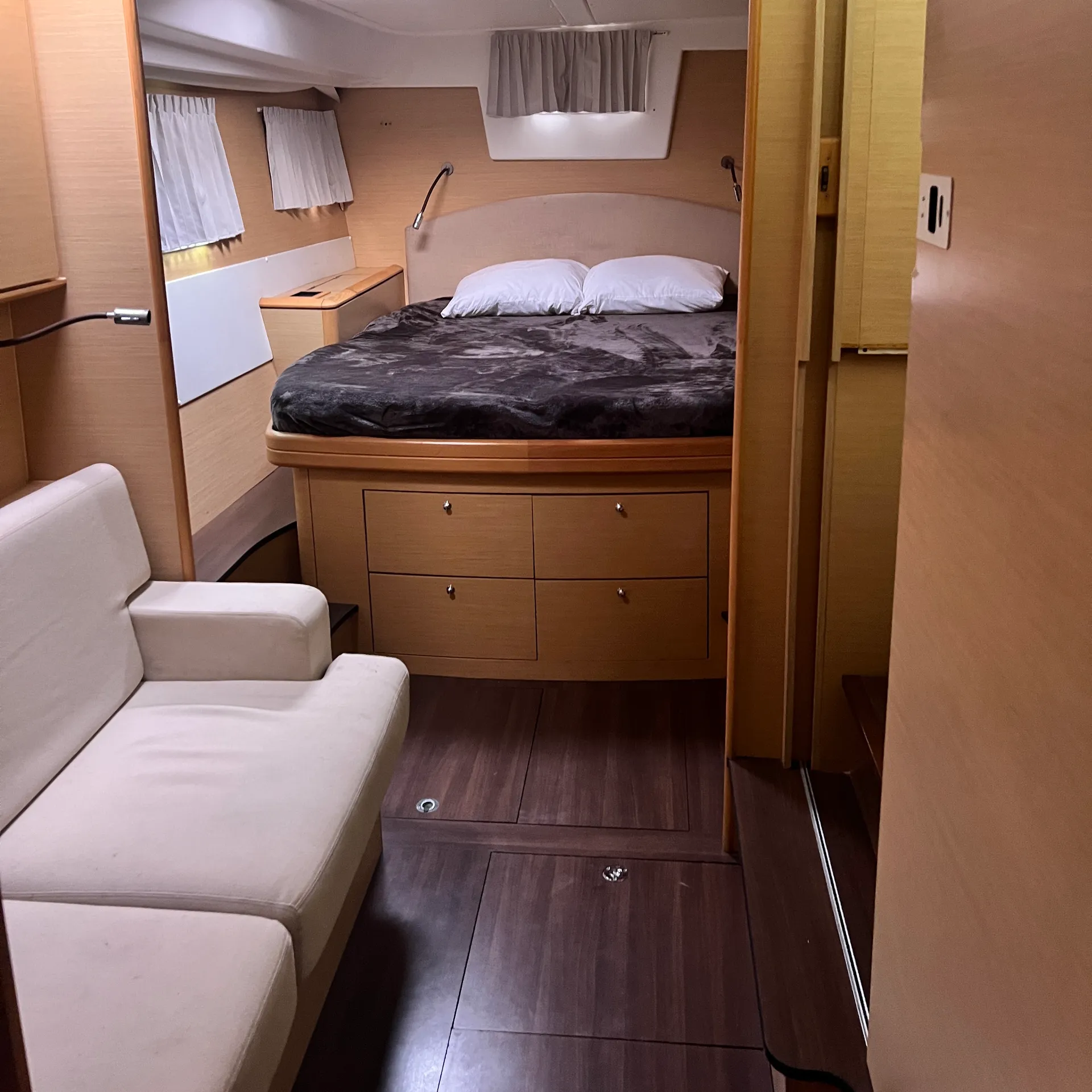 50' Catamaran – Fort Lauderdale’s Widest and Most comfortable Ride