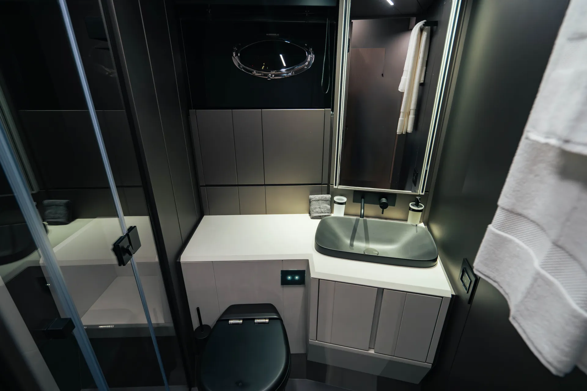 2025 Pershing GTX80 – Brand New Flagship Performance Yacht