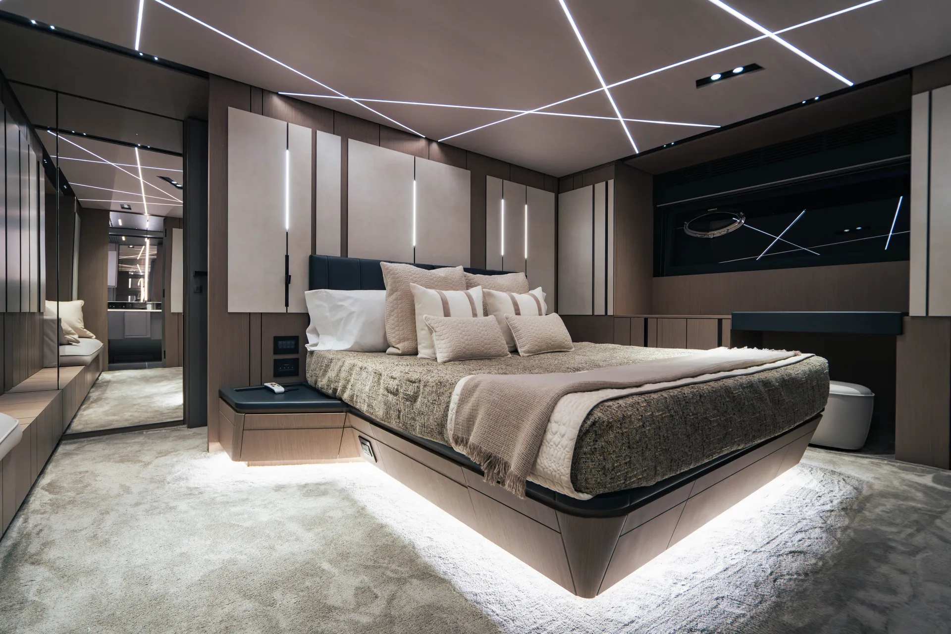 2025 Pershing GTX80 – Brand New Flagship Performance Yacht