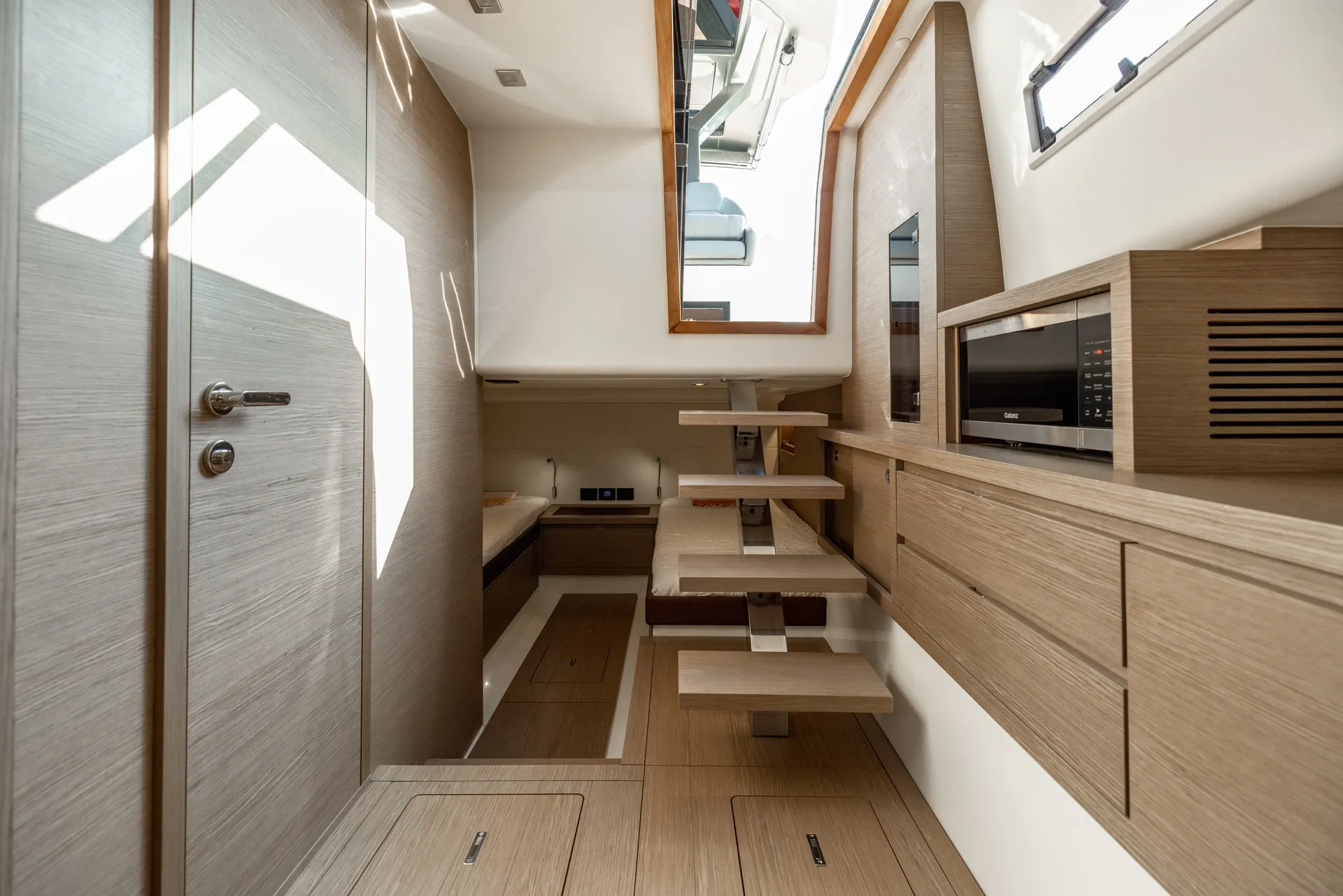 Luxury Day Boat In Montauk NY - Pardo 43
