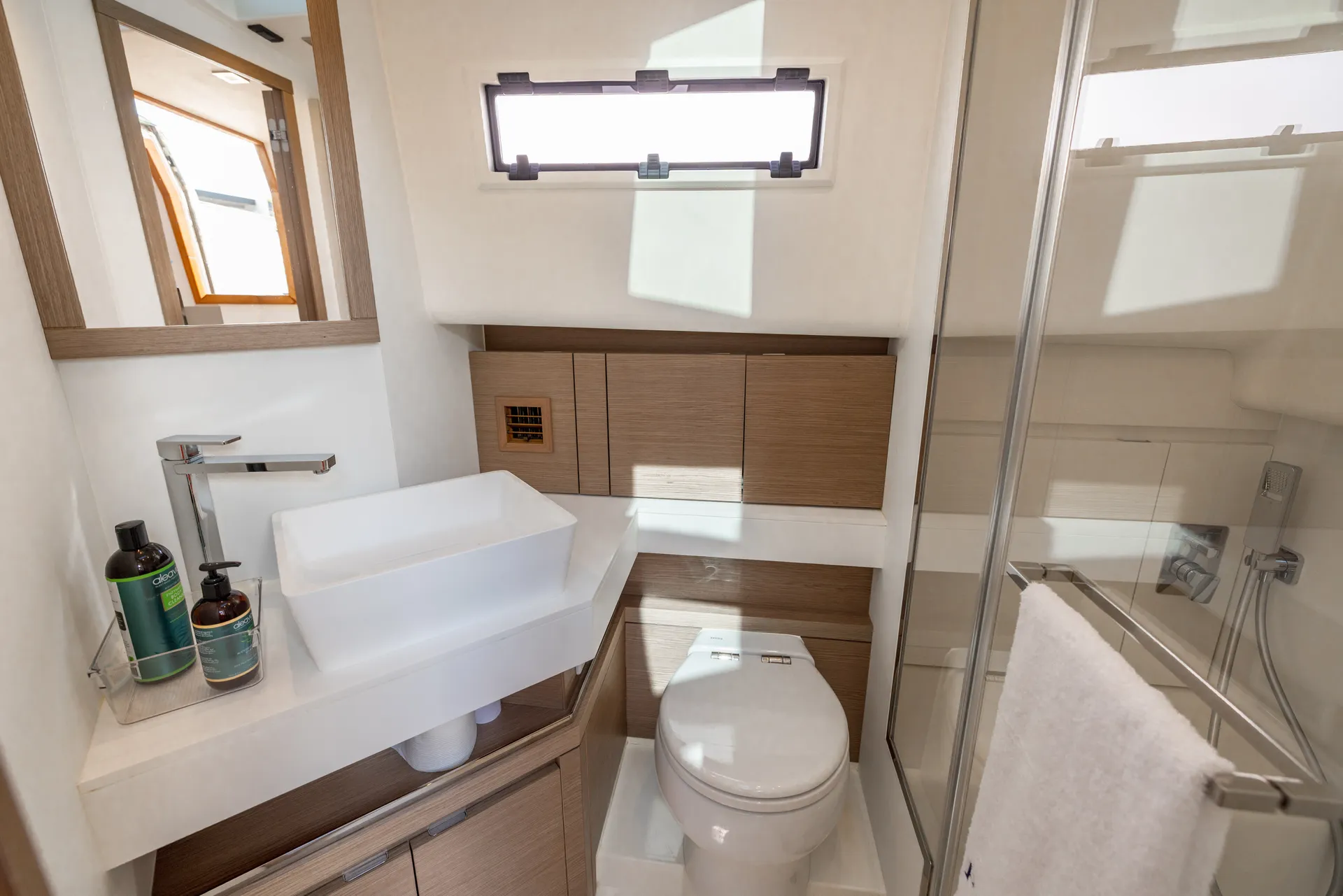 Luxury Day Boat In Montauk NY - Pardo 43