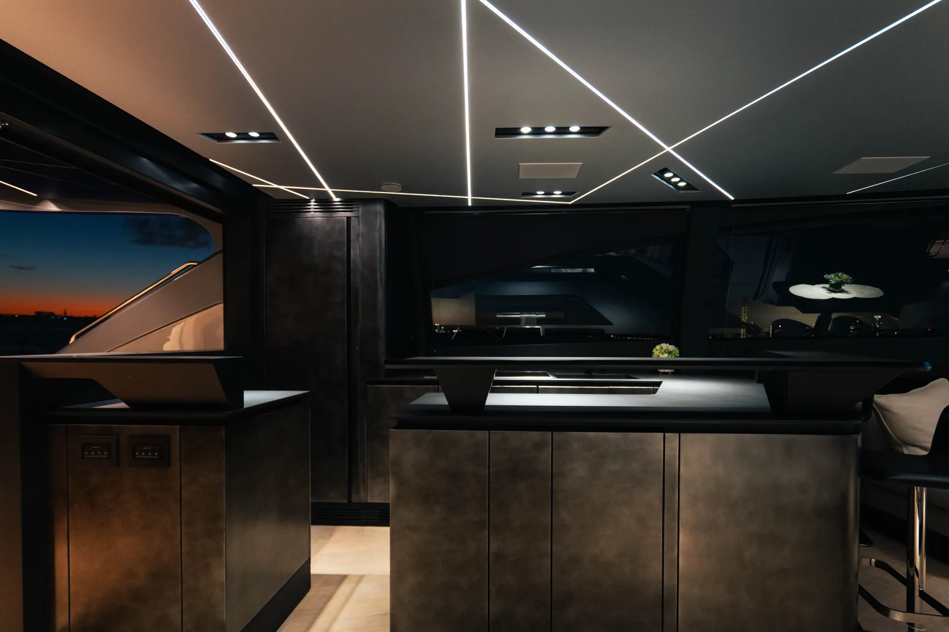 2025 Pershing GTX80 – Brand New Flagship Performance Yacht