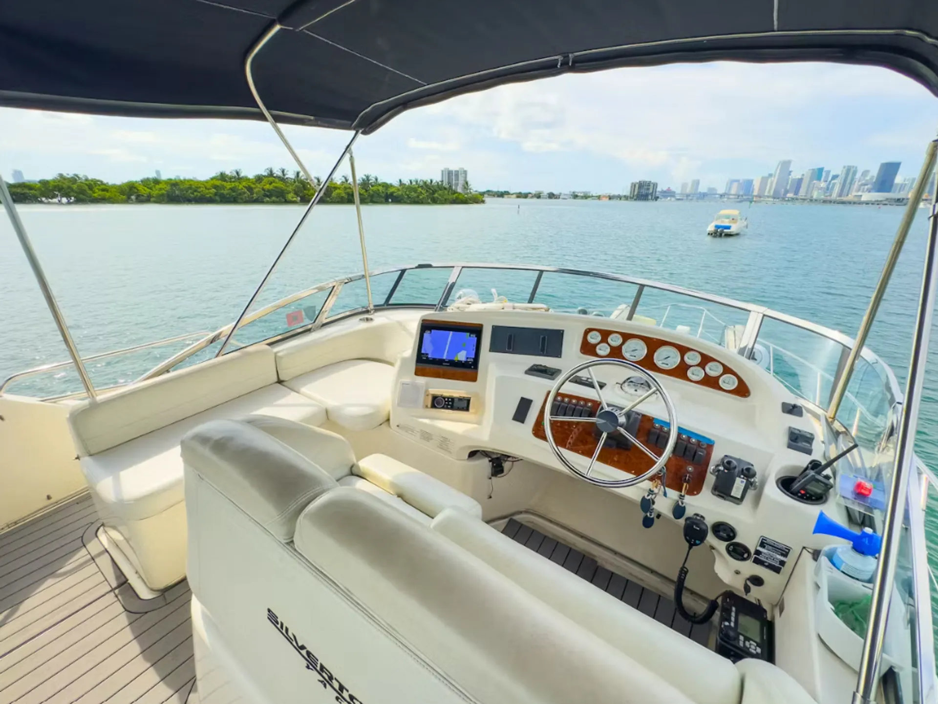 Enjoy "SANTORINI" Silverton Sport Bridge 48ft in Miami!