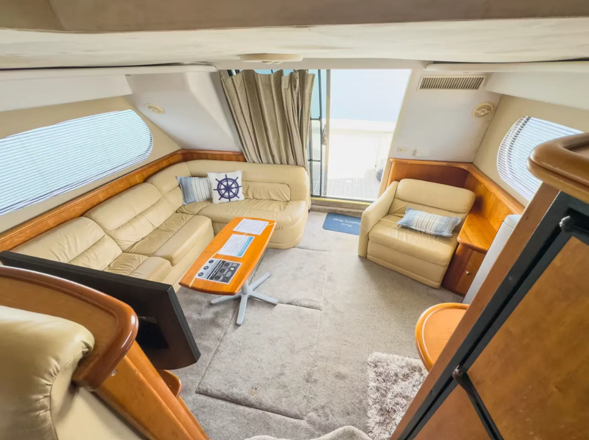 Enjoy "SANTORINI" Silverton Sport Bridge 48ft in Miami!