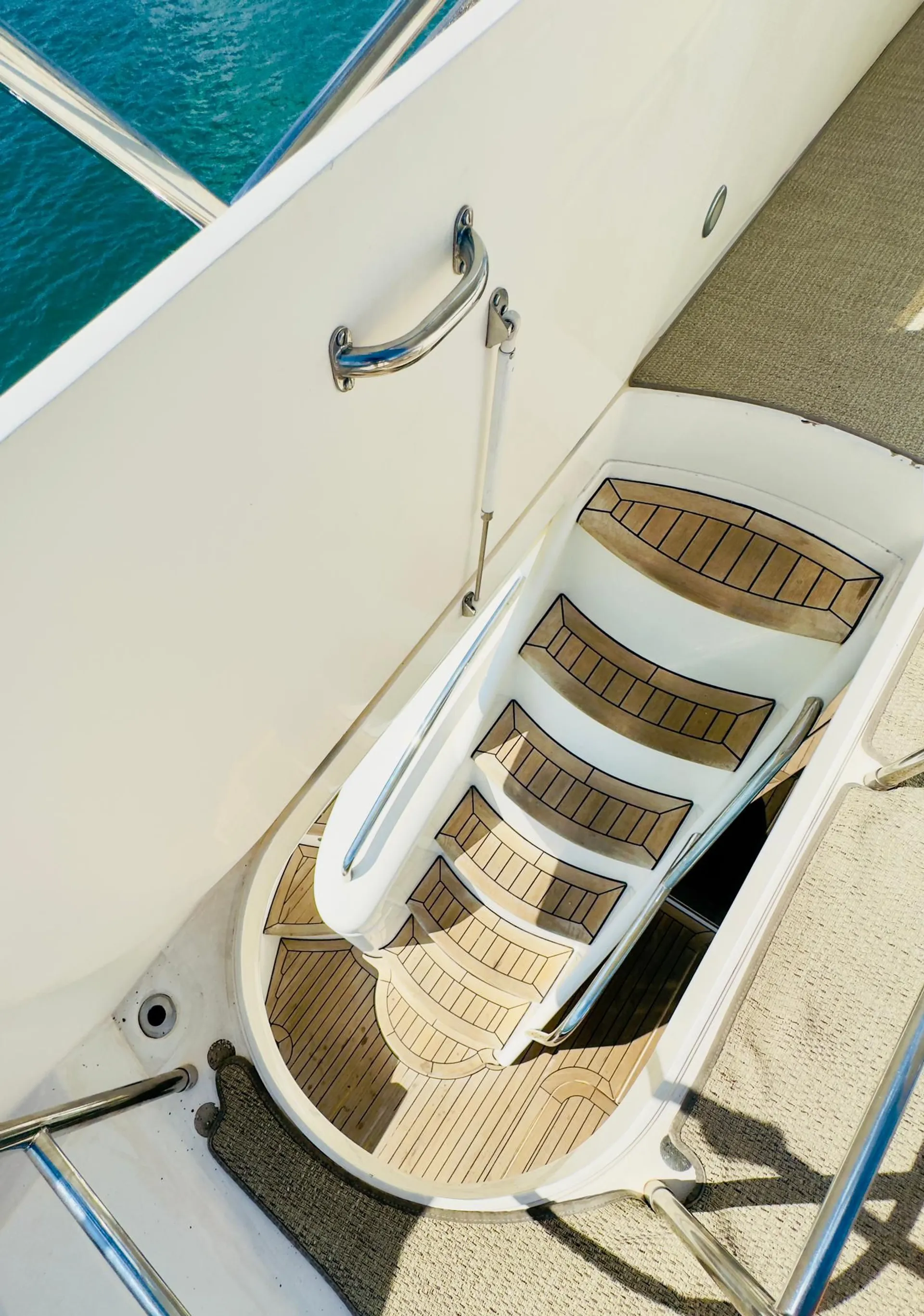 Enjoy "CANCUN" 65ft Viking Flybridge Yacht in Miami!