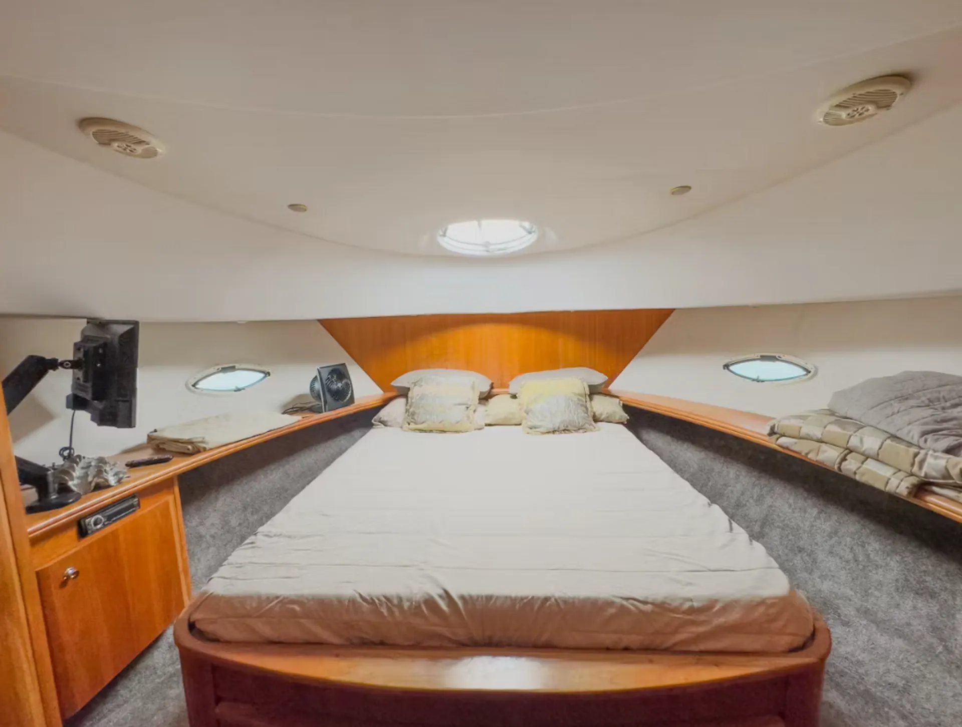 Enjoy "SANTORINI" Silverton Sport Bridge 48ft in Miami!