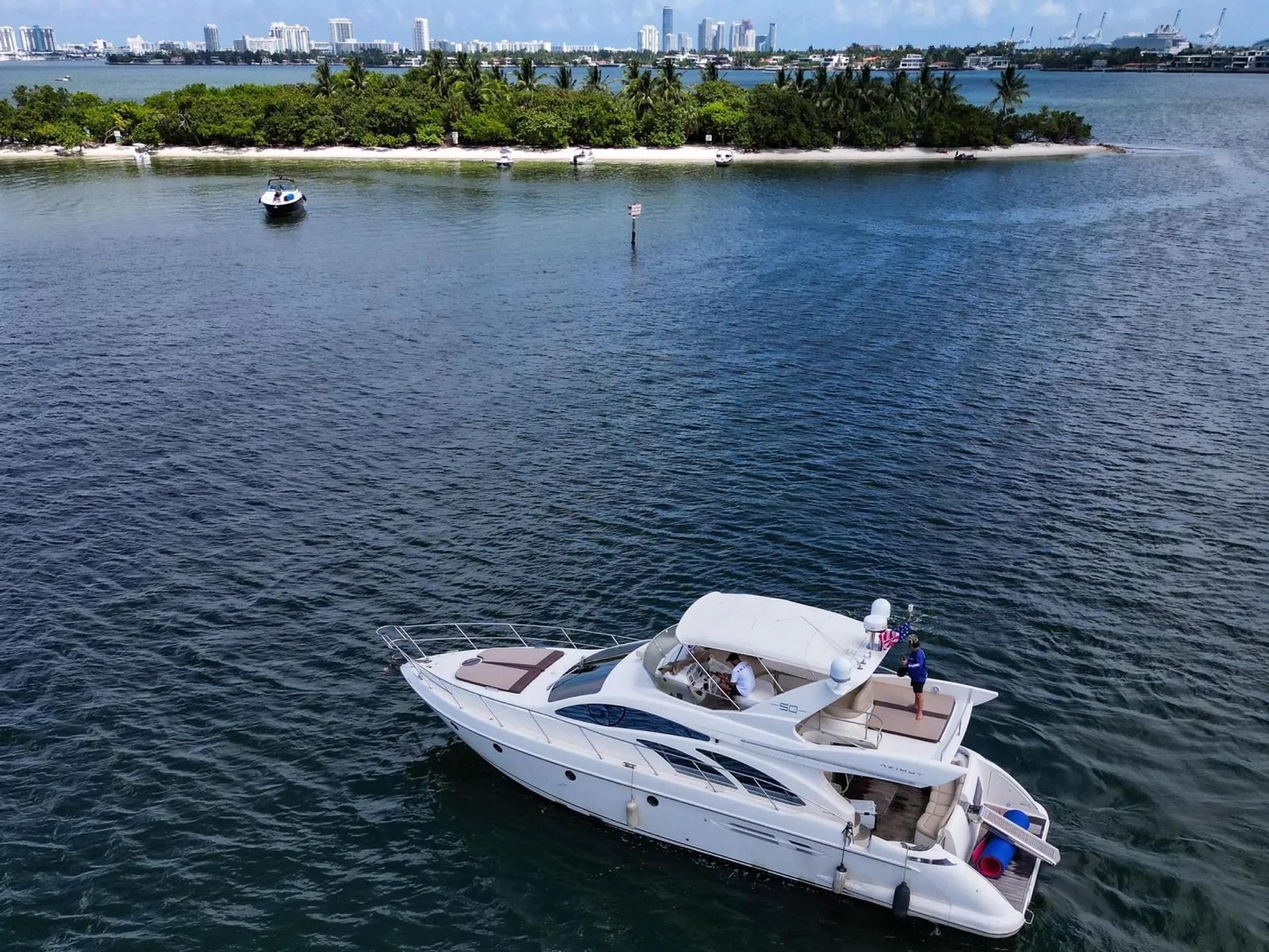Azimut Flybridge in Miami, FL