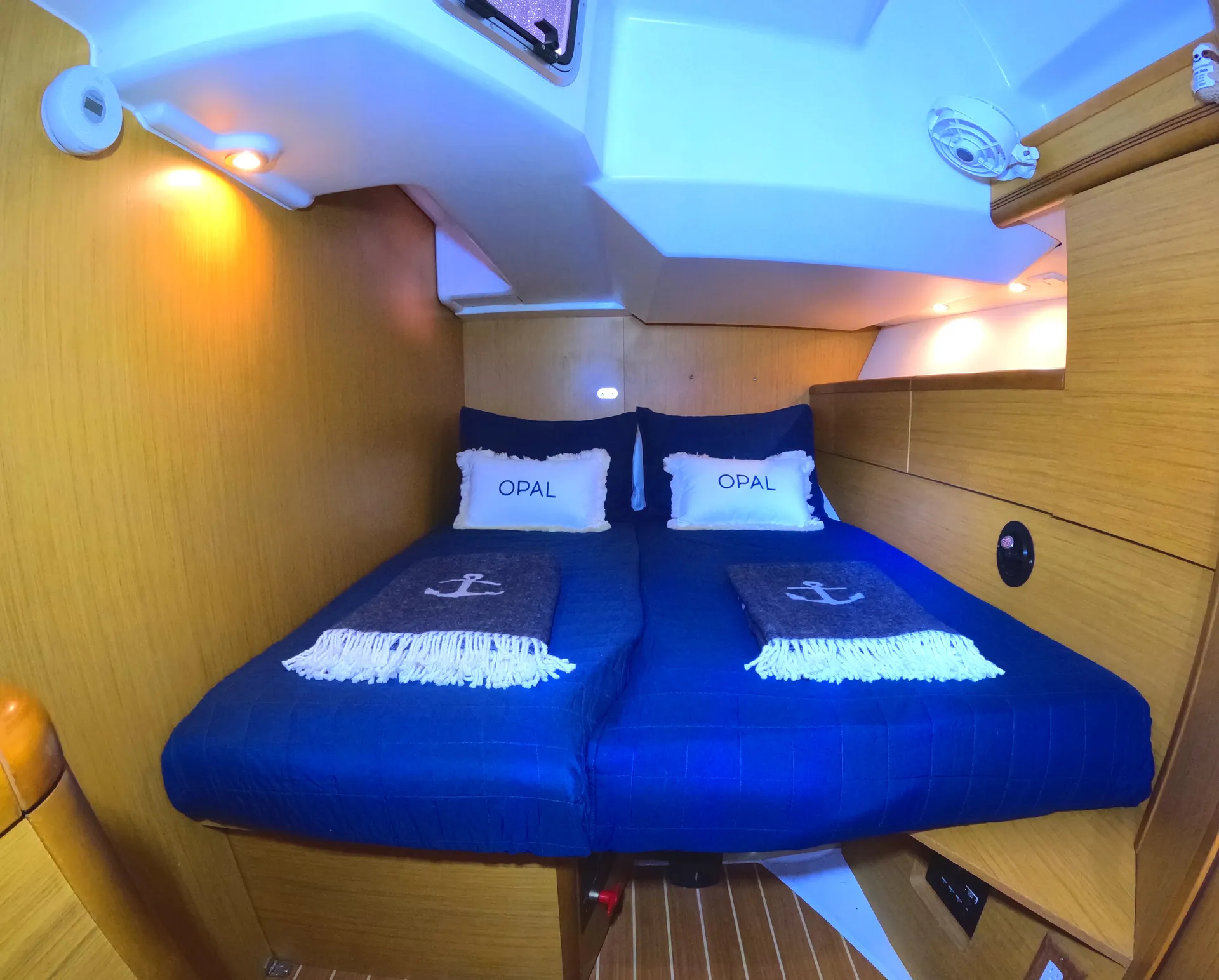 Beautiful 45’ Sailboat - Private Charter