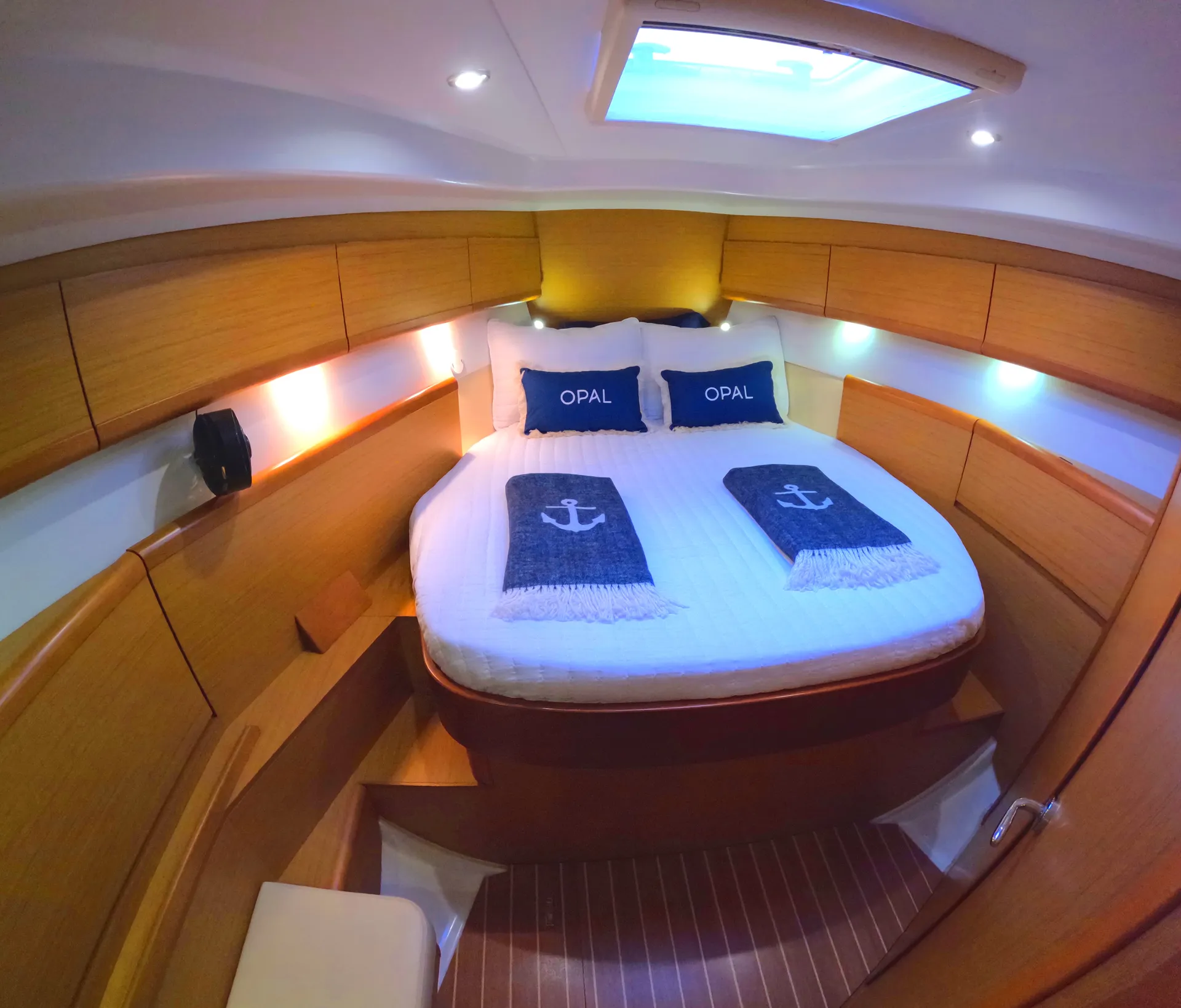 Beautiful 45’ Sailboat - Private Charter