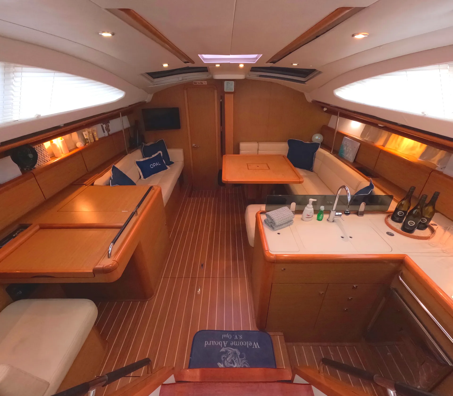 Beautiful 45’ Sailboat - Private Charter