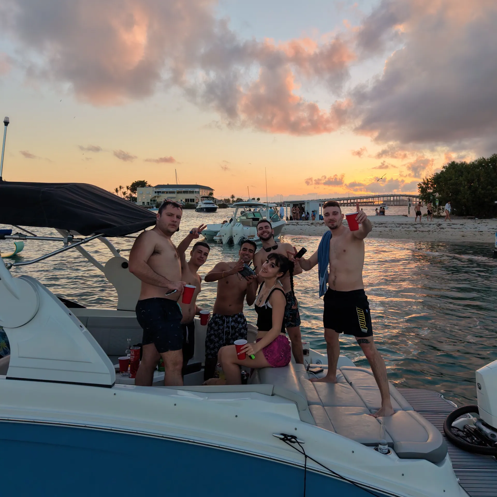 LUXURY MIAMI BOAT EXPERIENCE 🌴 -
🎉FREE HOUR ❗️NO HIDDEN FEES ❗️