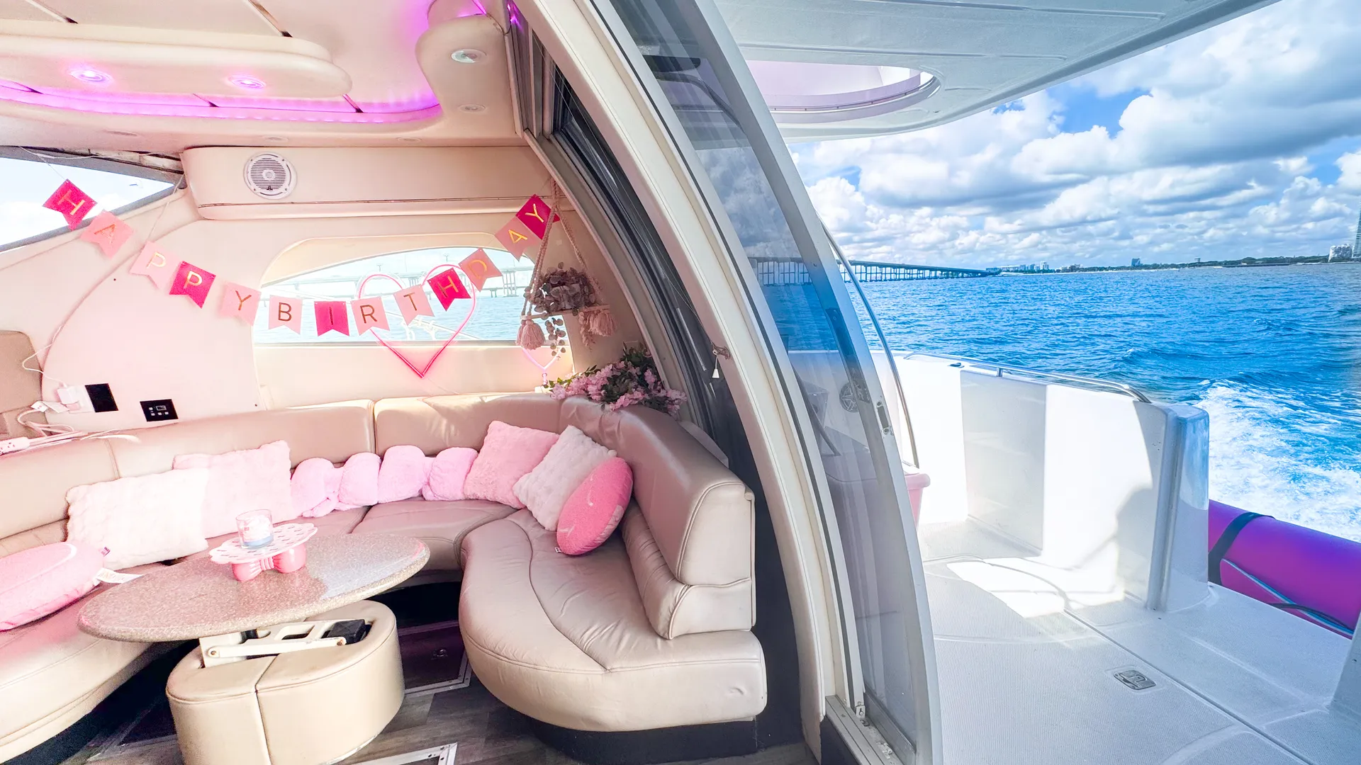  Enjoy MAXUM 46ft "Pink Lady" in Miami!