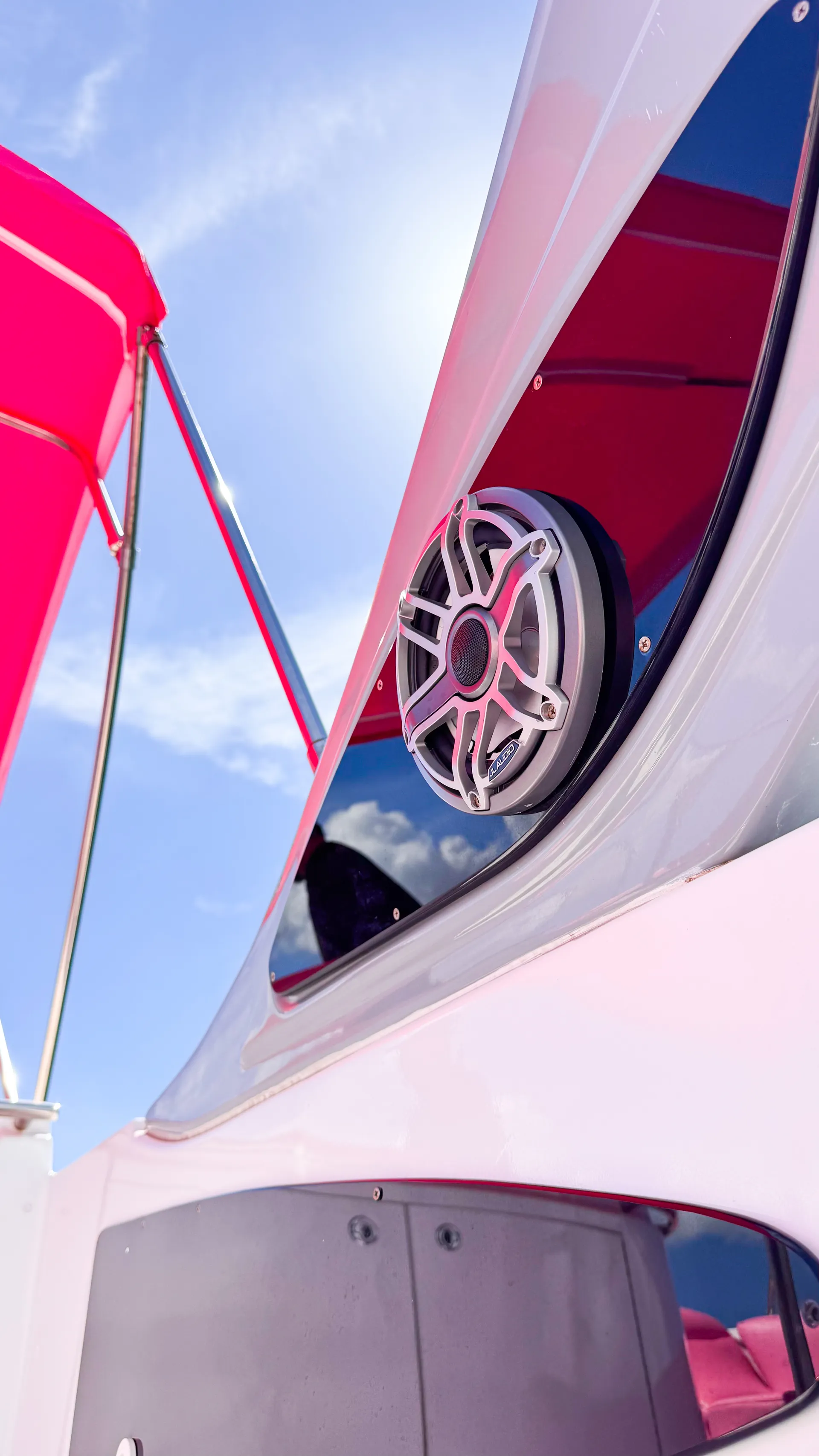  Enjoy MAXUM 46ft "Pink Lady" in Miami!