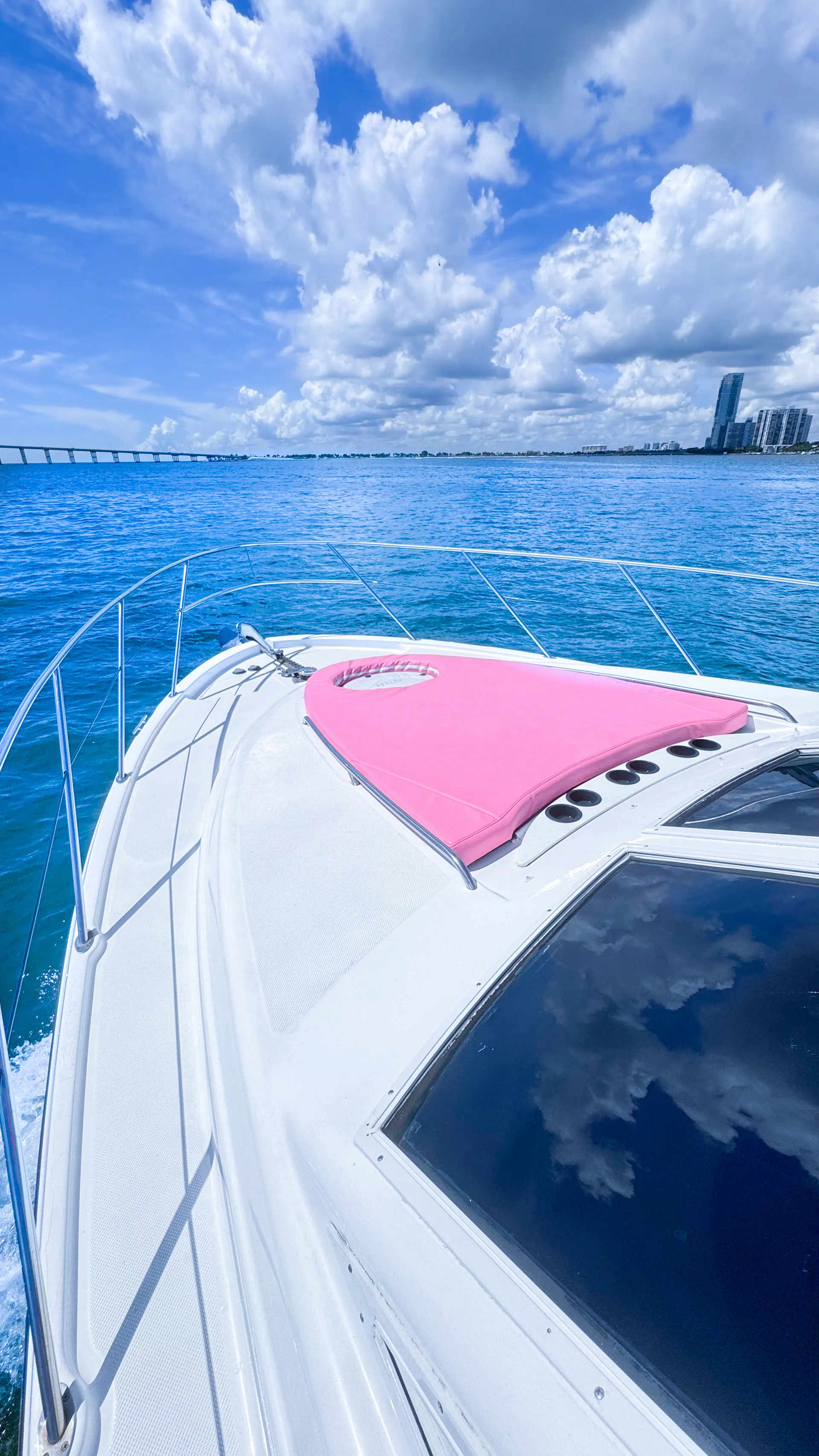  Enjoy MAXUM 46ft "Pink Lady" in Miami!