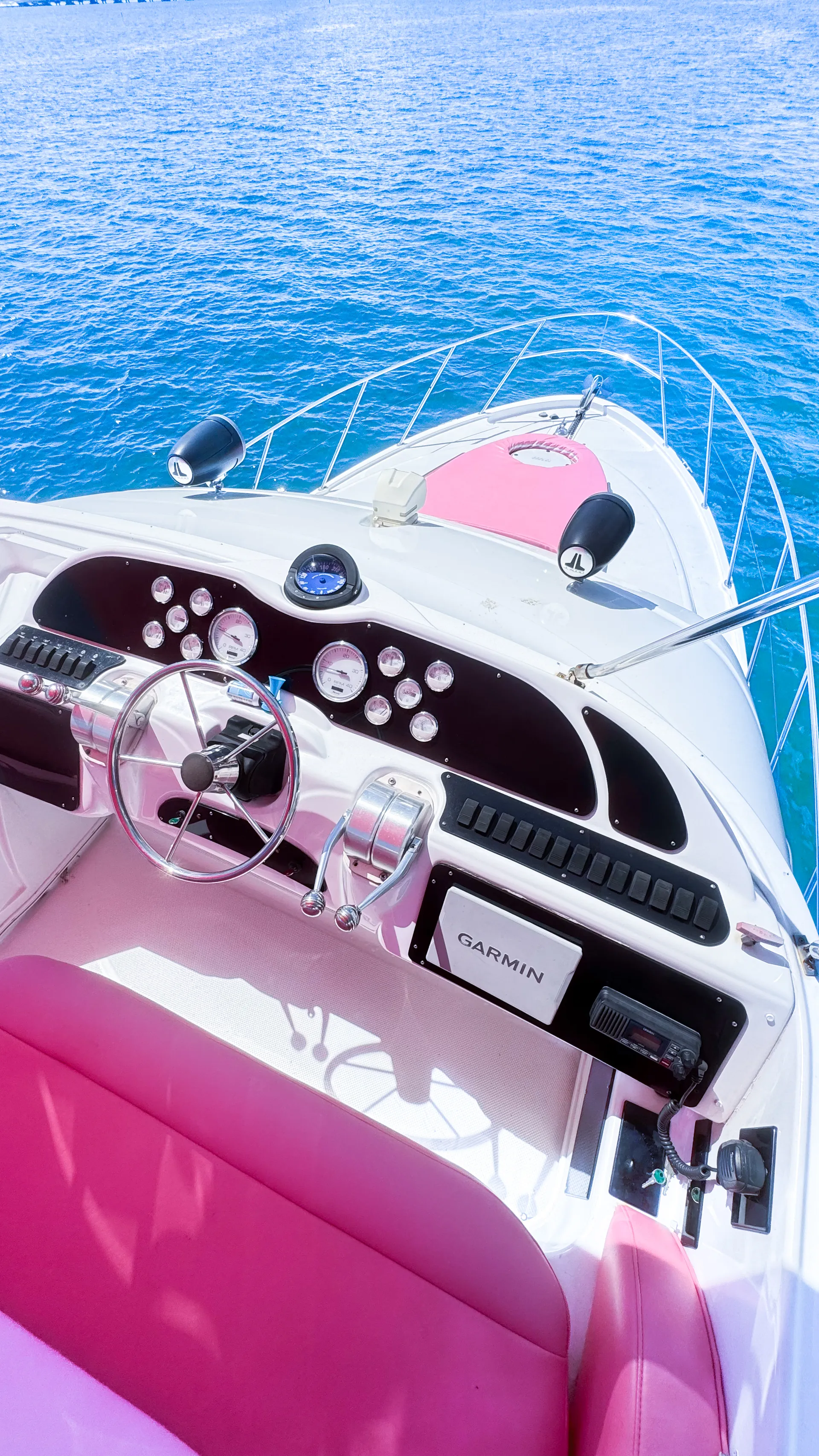  Enjoy MAXUM 46ft "Pink Lady" in Miami!