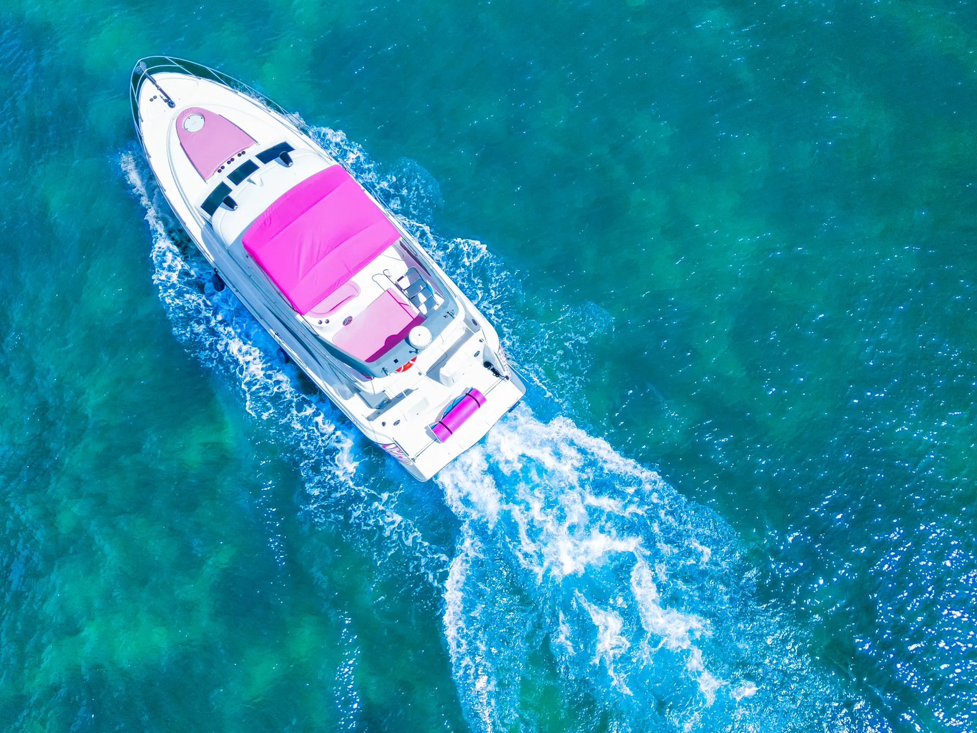 Enjoy MAXUM 46ft "Pink Lady" in Miami!