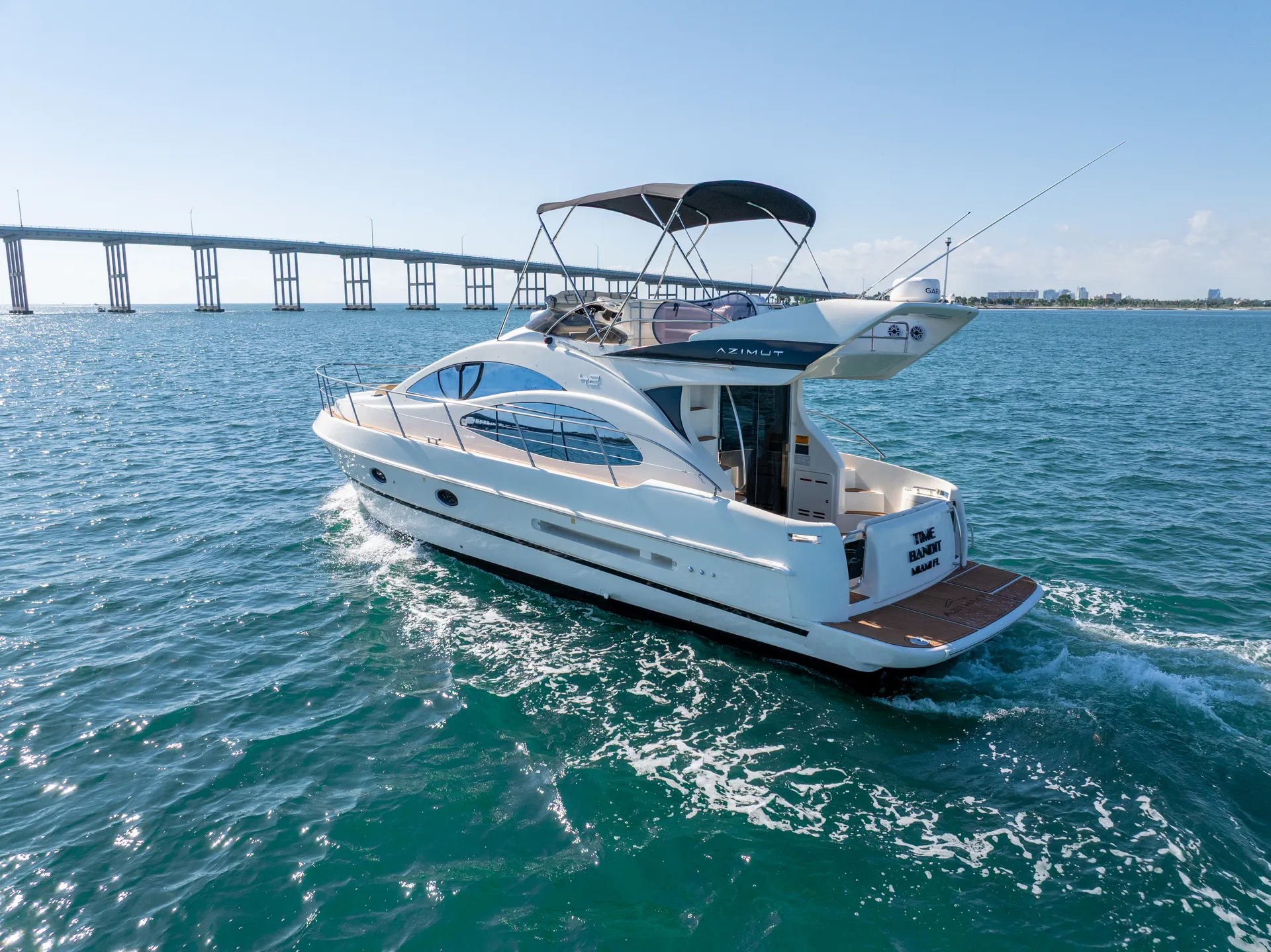Miami’s Magic Unfolds Aboard a 45ft Azimut!