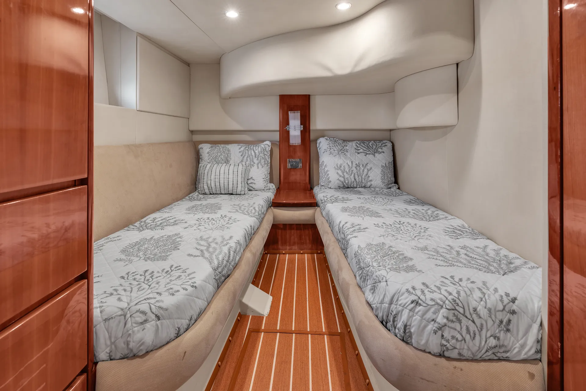 Miami’s Magic Unfolds Aboard a 45ft Azimut!