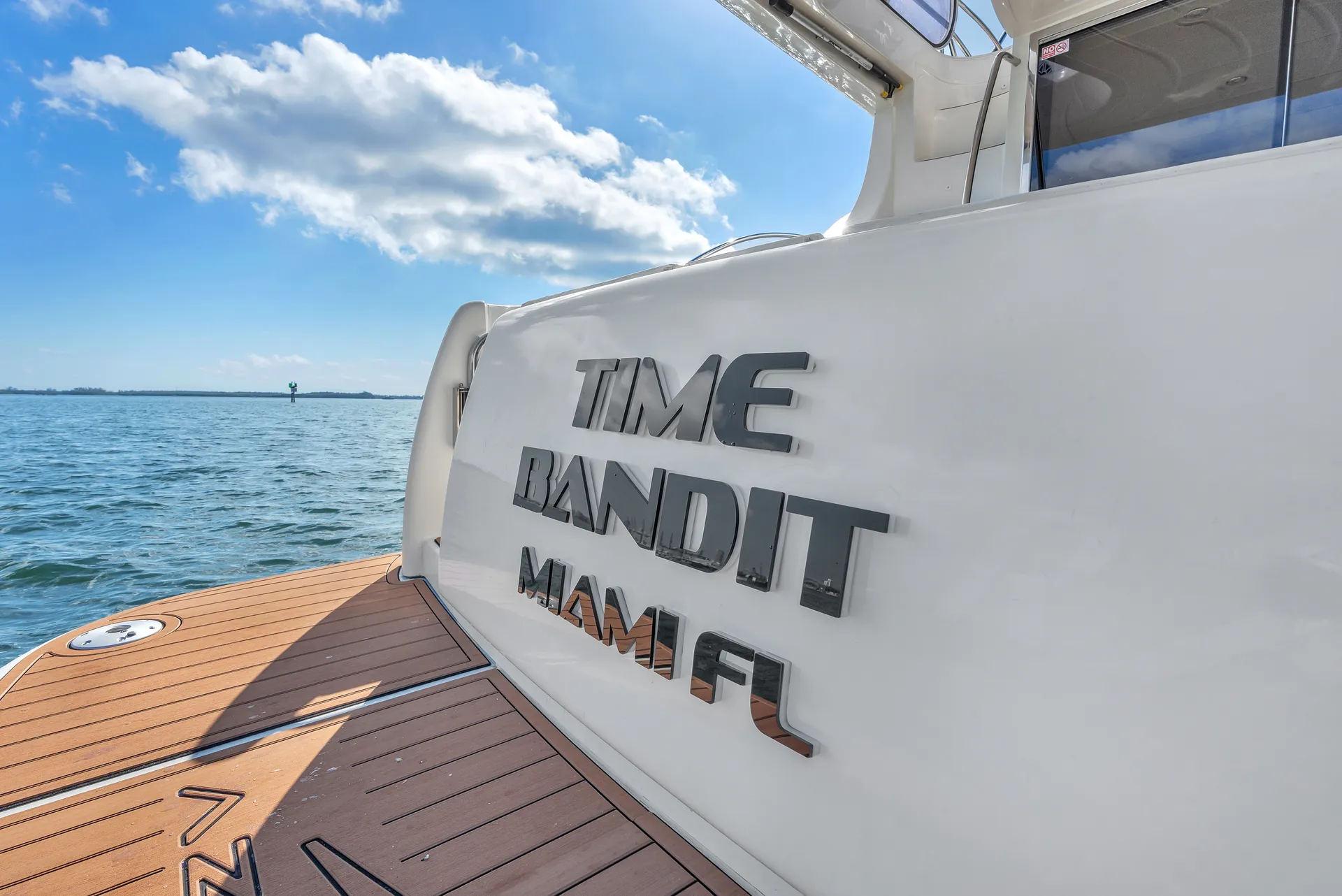 Miami’s Magic Unfolds Aboard a 45ft Azimut!