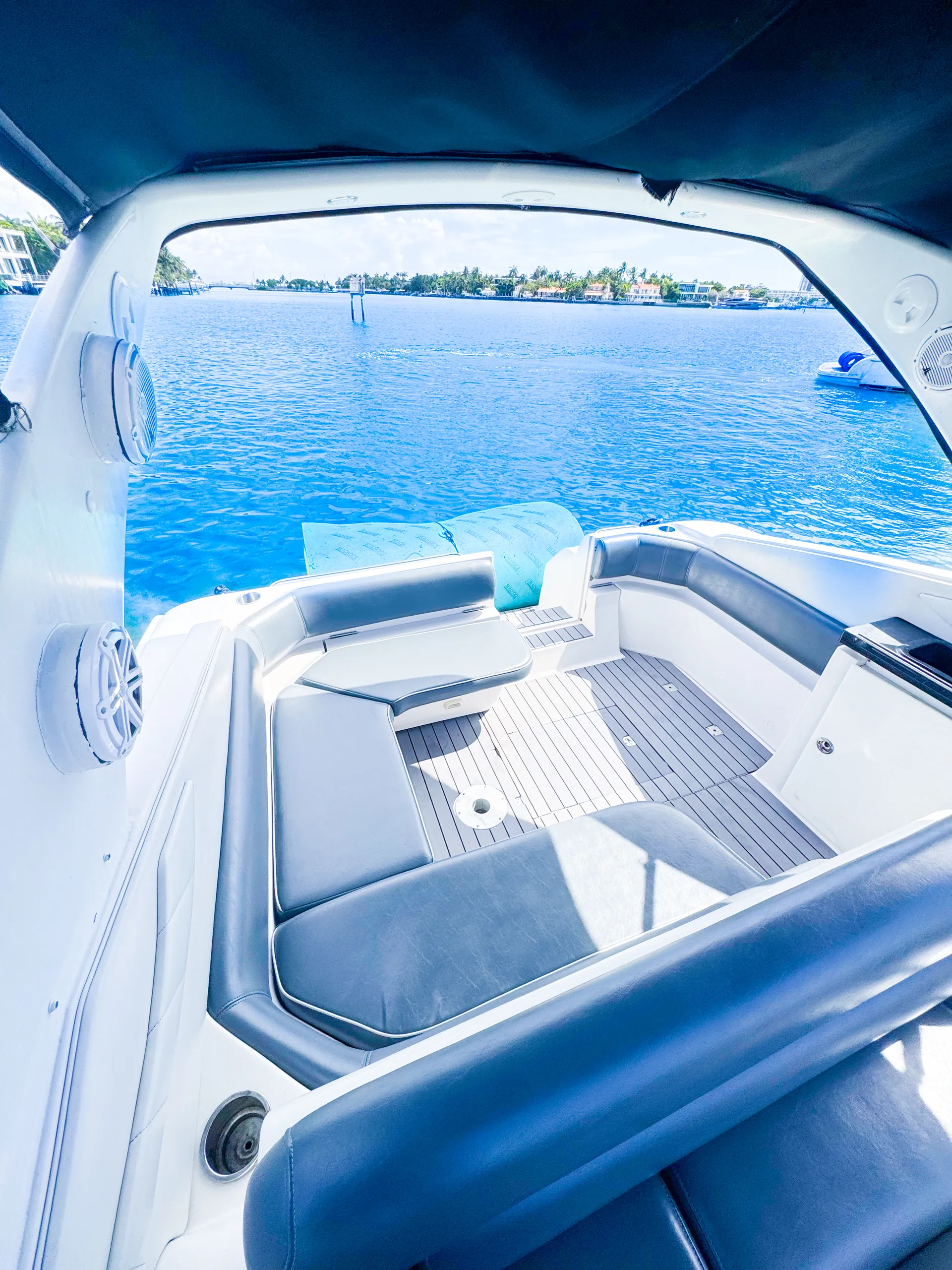 Enjoy “MIAMI” Regal 36FT in Miami!