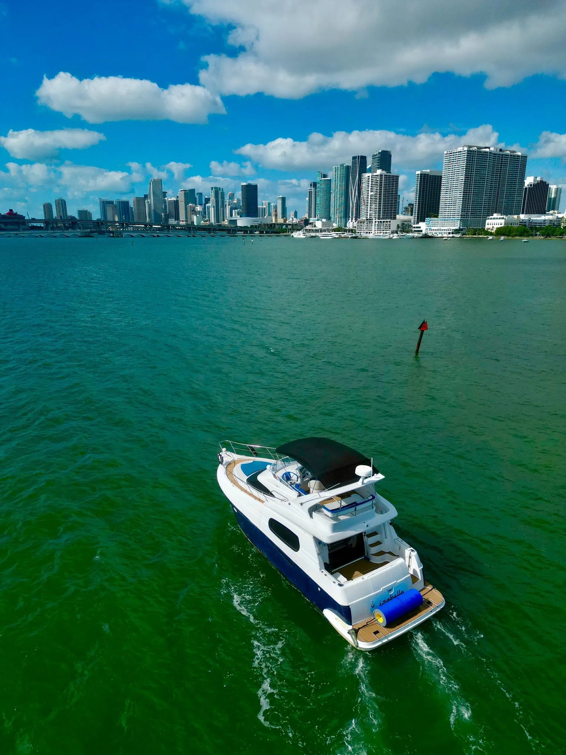 Enjoy “OTTAWA” Silverton Flybridge 48ft Luxury Yacht in Miami!
