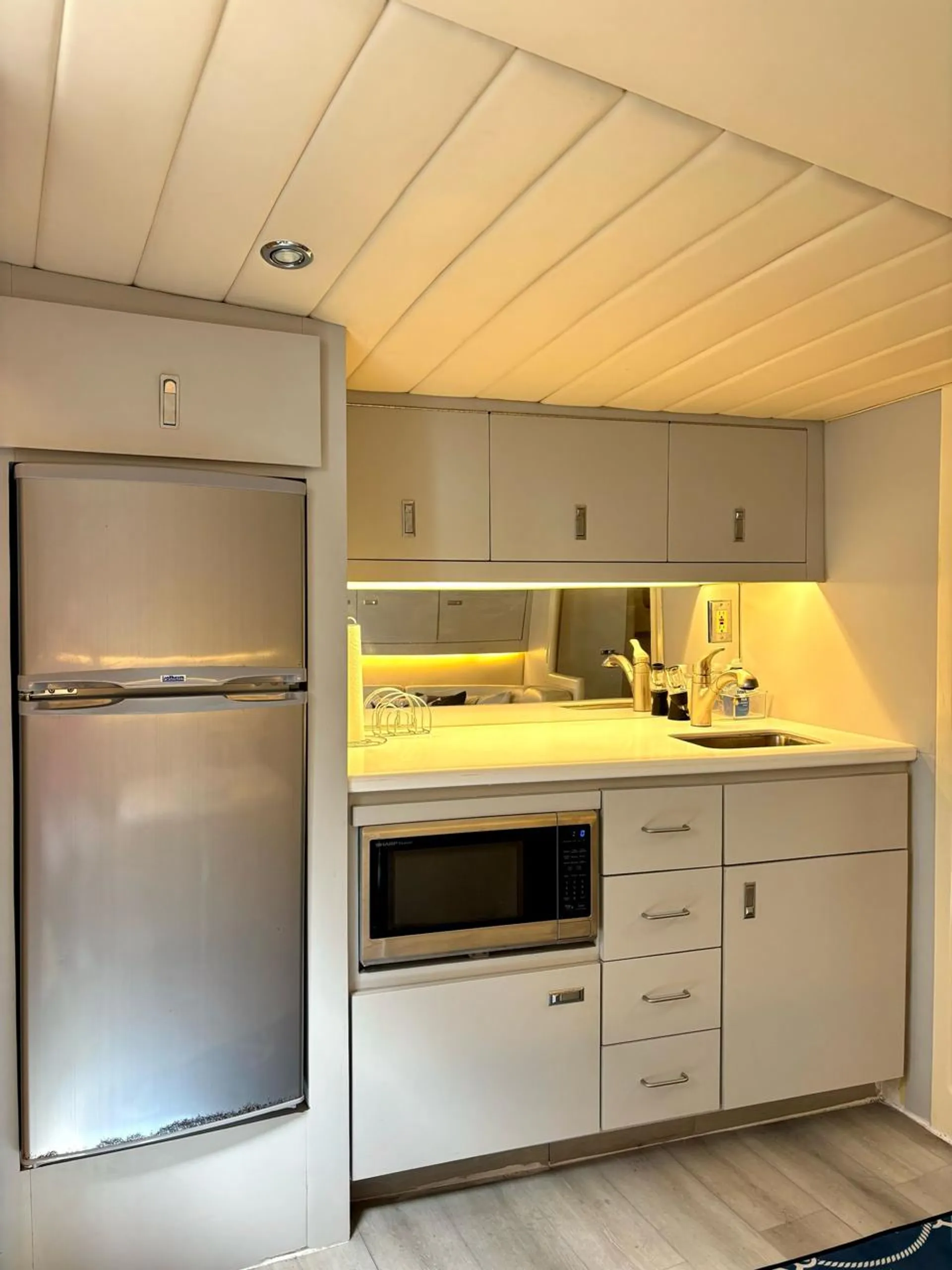 Enjoy “COPACABANA” Tempest 45FT in Miami!!