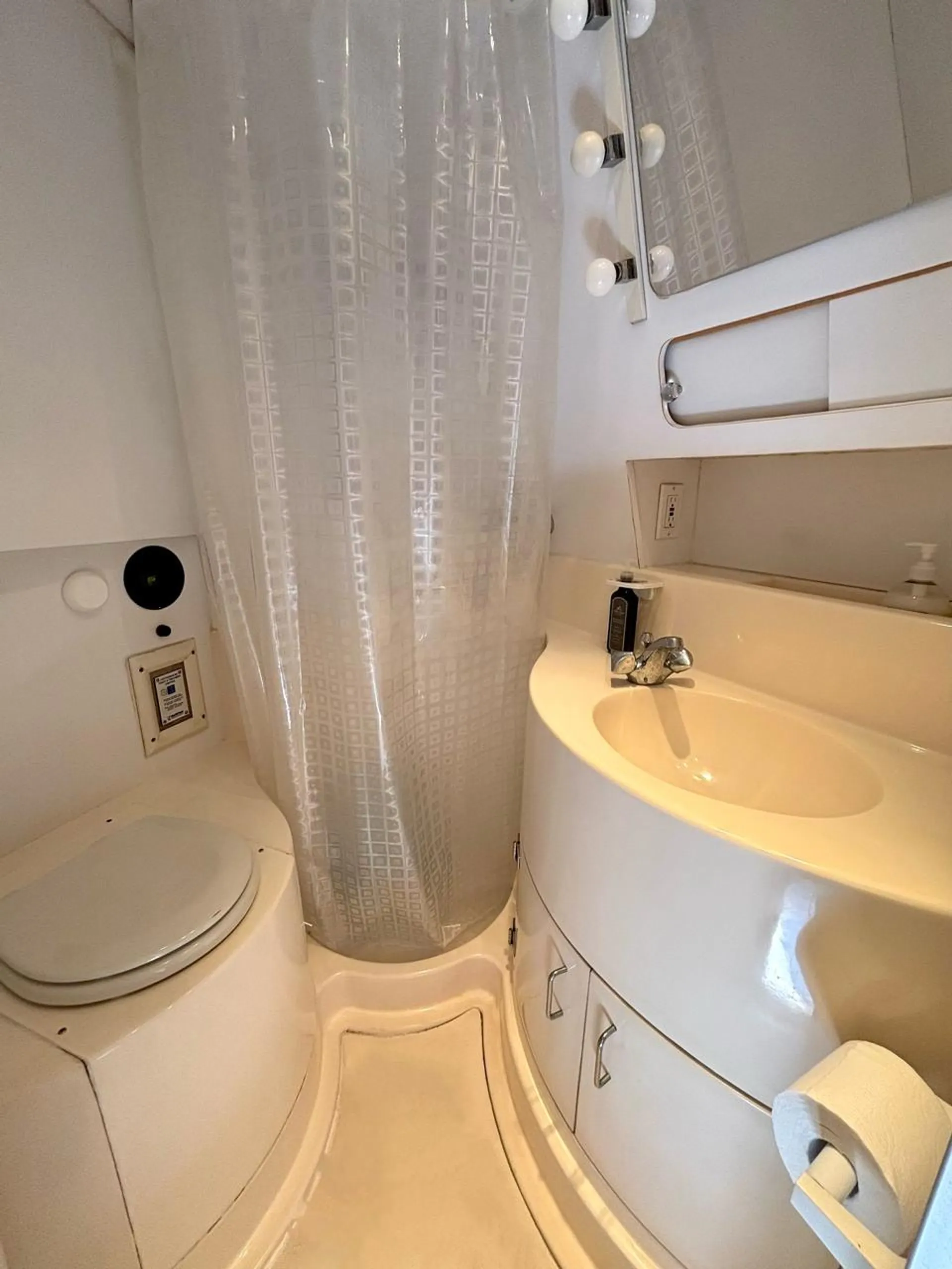 Enjoy “COPACABANA” Tempest 45FT in Miami!!