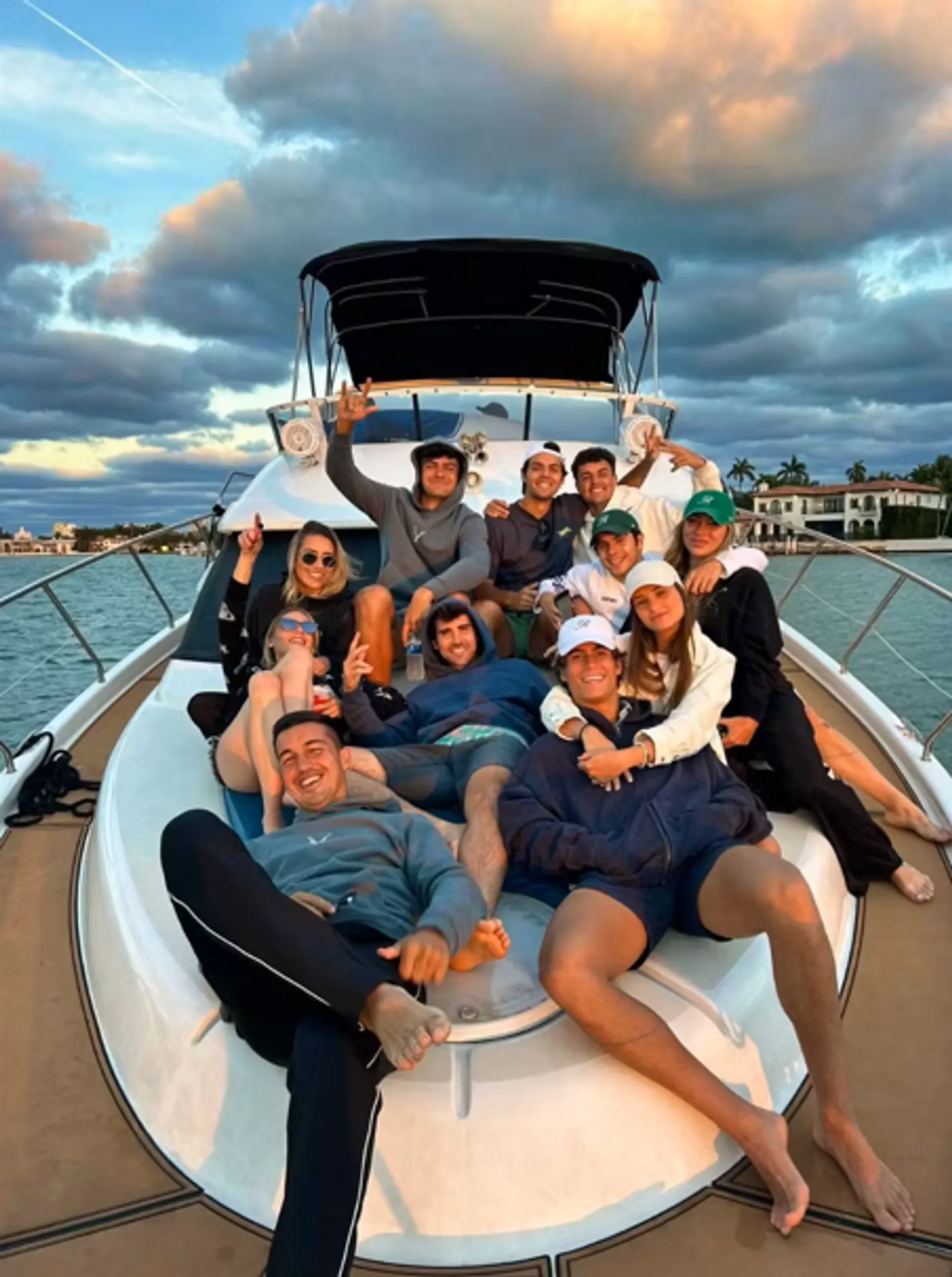 Flybdridge Silverton 48FT in Miami, FL — photo 2