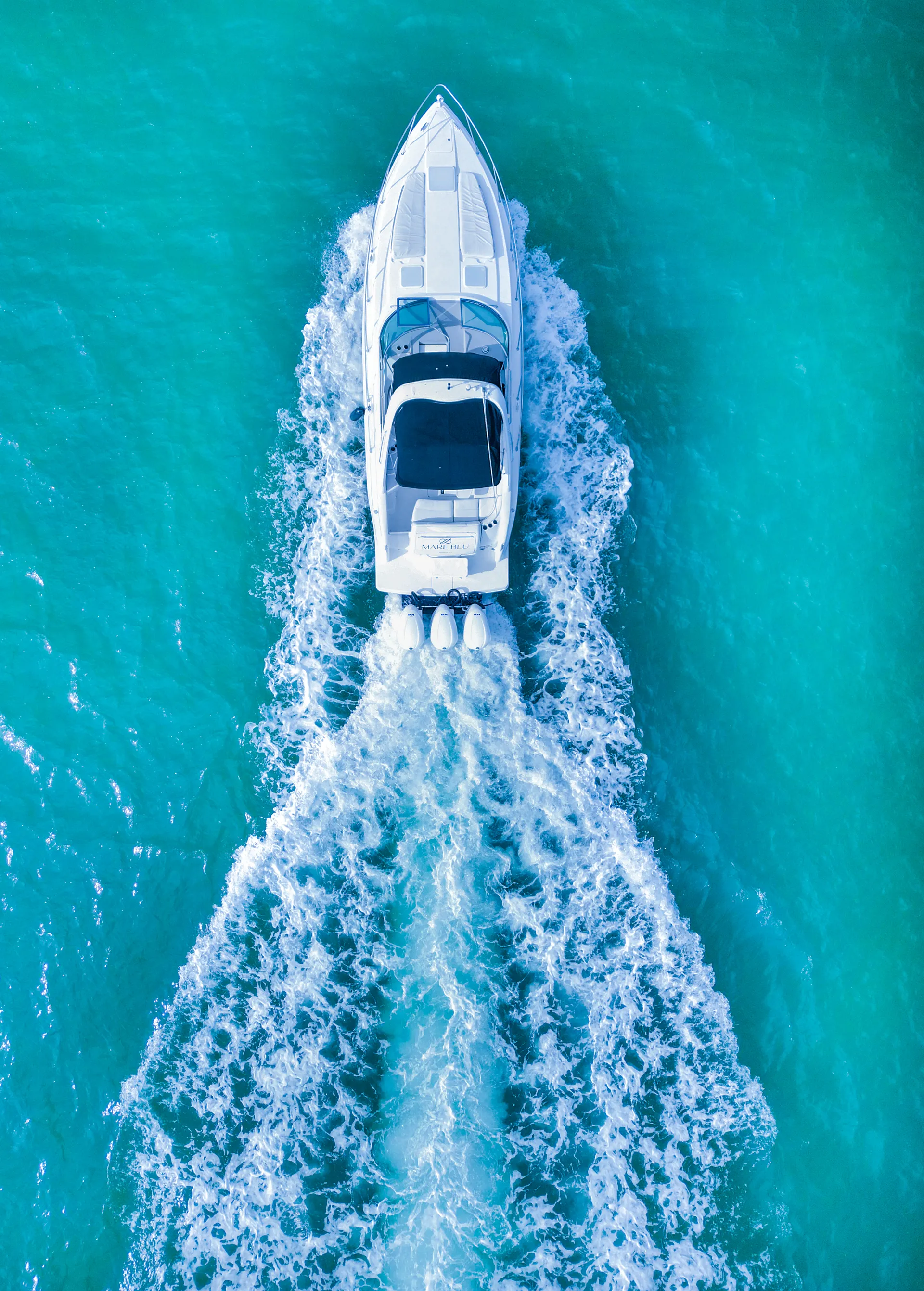 Enjoy your day with our "MADRID" Formula 40ft Yacht!