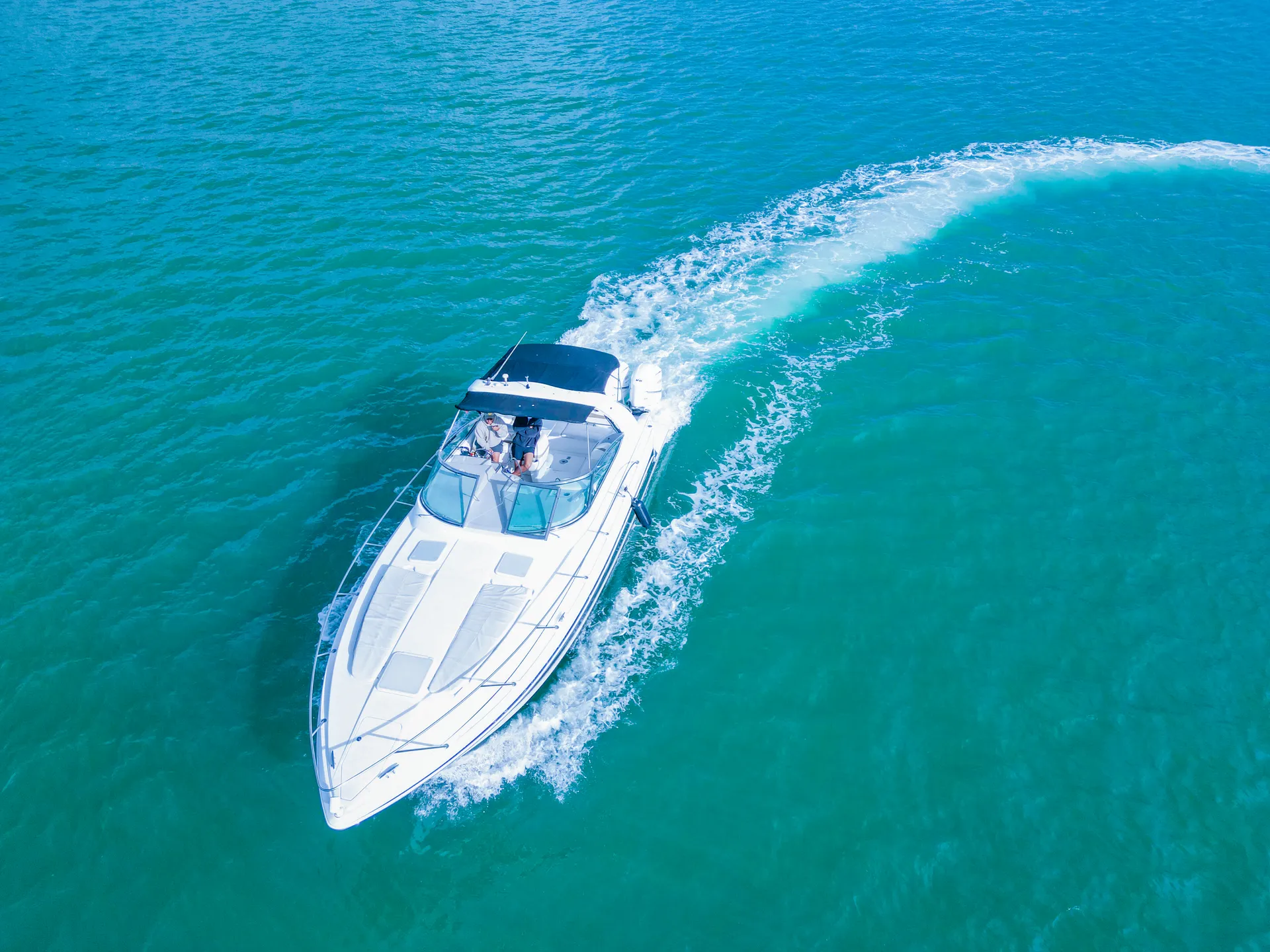 Enjoy your day with our "MADRID" Formula 40ft Yacht!