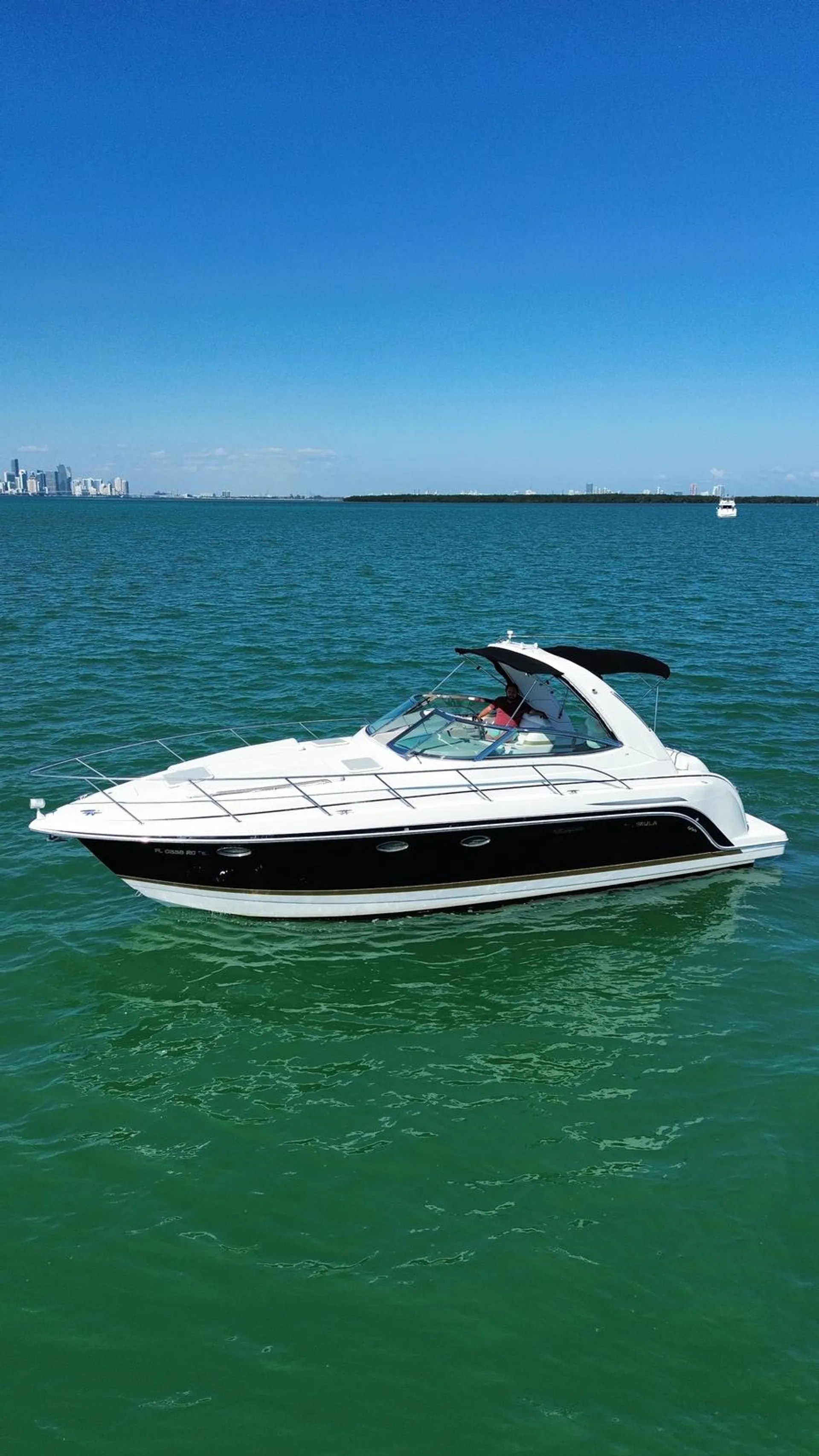 Enjoy your day with our "MADRID" Formula 40ft Yacht!