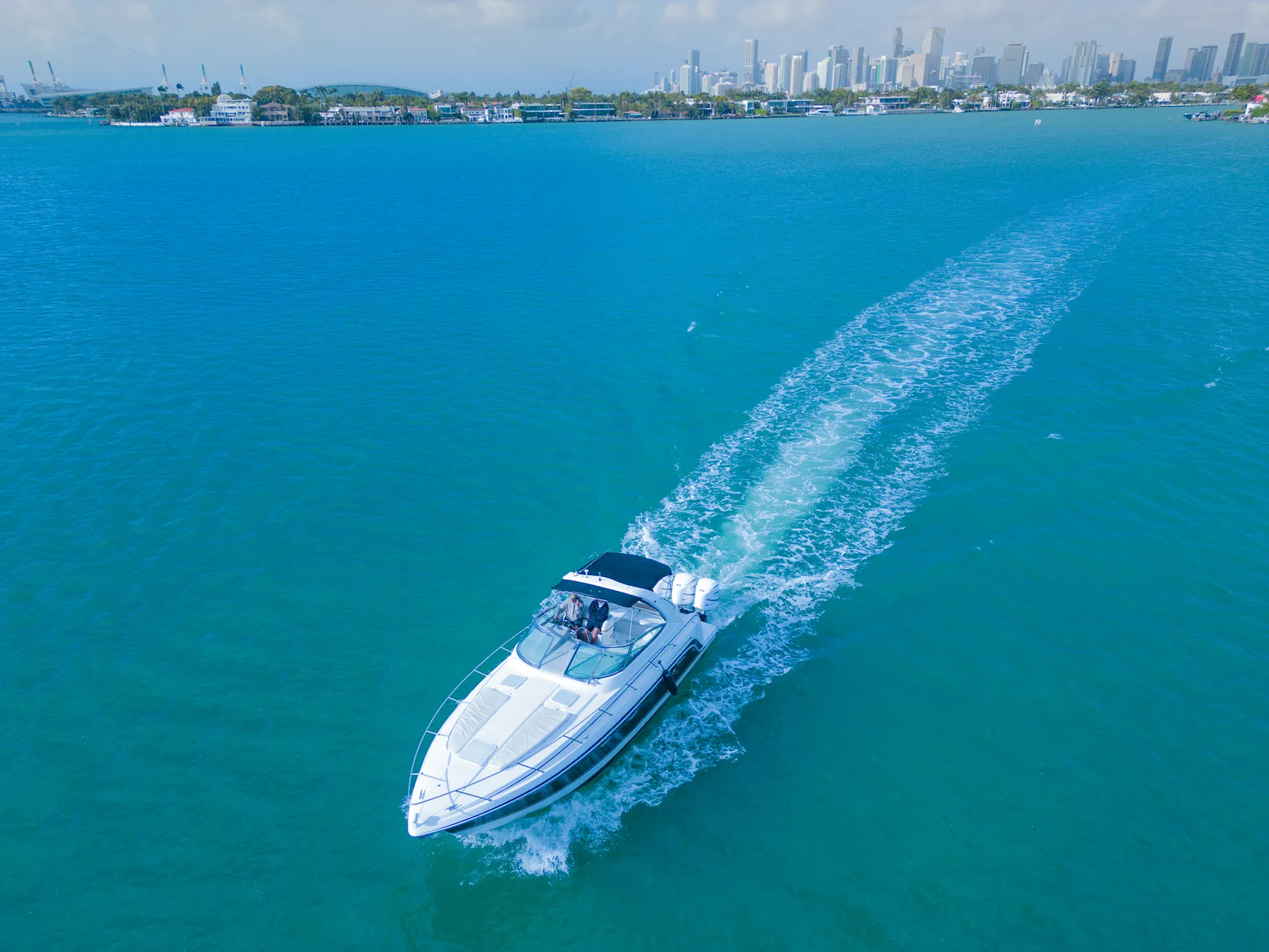 Enjoy your day with our "MADRID" Formula 40ft Yacht!