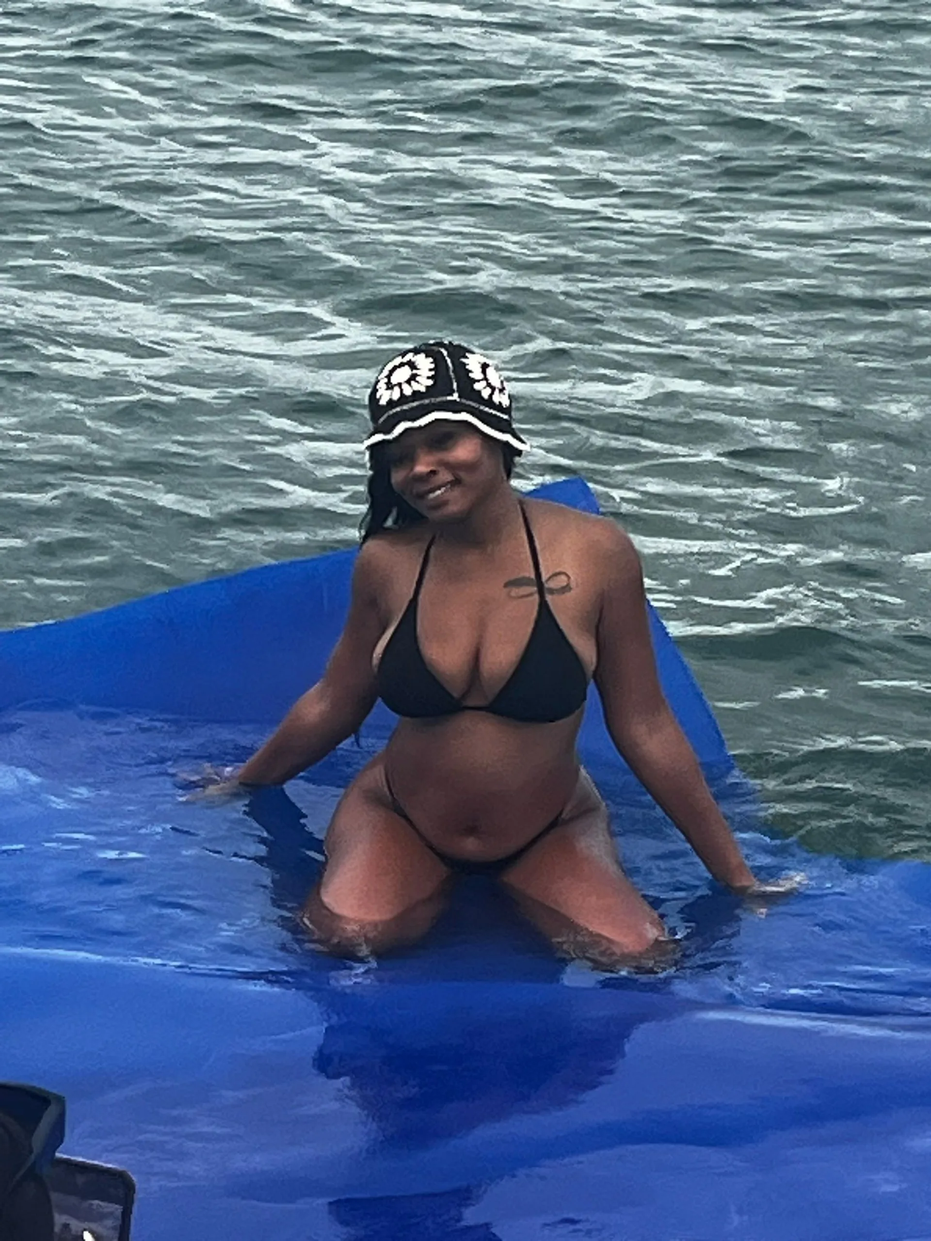 Enjoy “MIAMI” Regal 36FT in Miami!