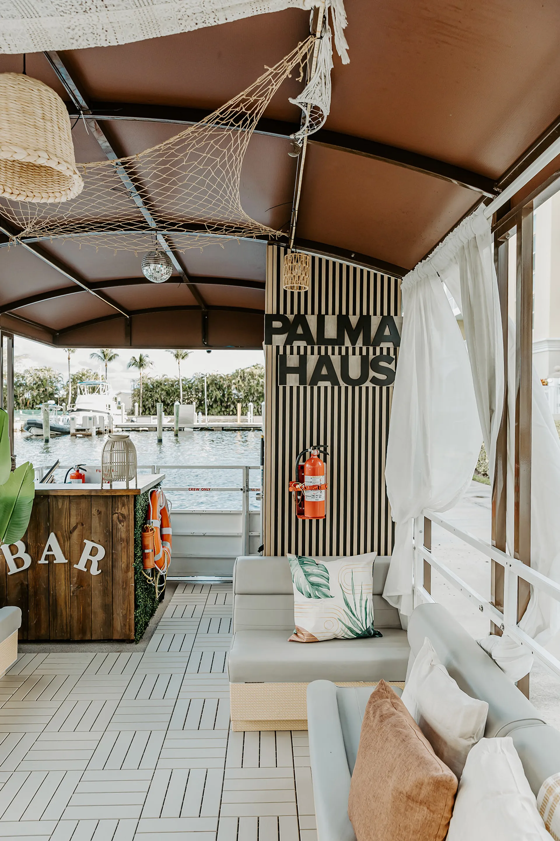 WZI 4010 Catamaran in West Palm Beach, FL — photo 7