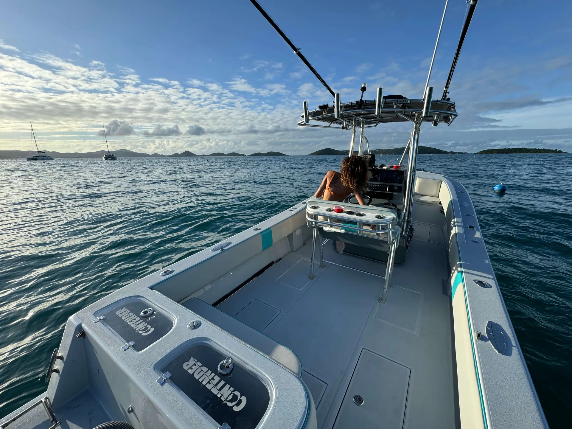 32' Contender — Private BVI and USVI Charters!