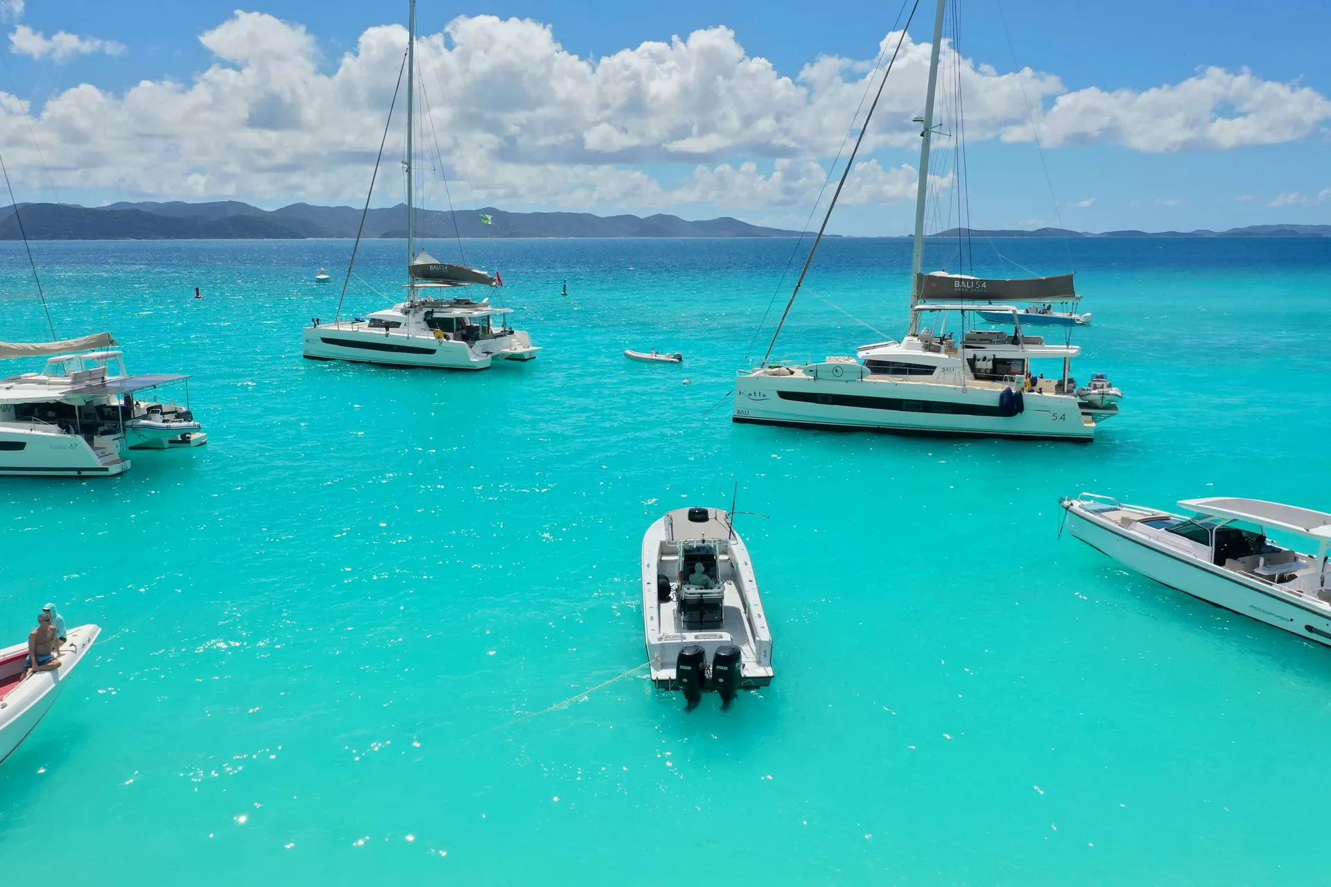 32' Contender — Private BVI and USVI Charters!