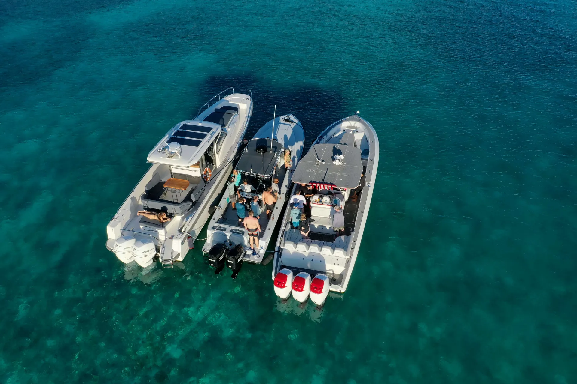 32' Contender — Private BVI and USVI Charters!