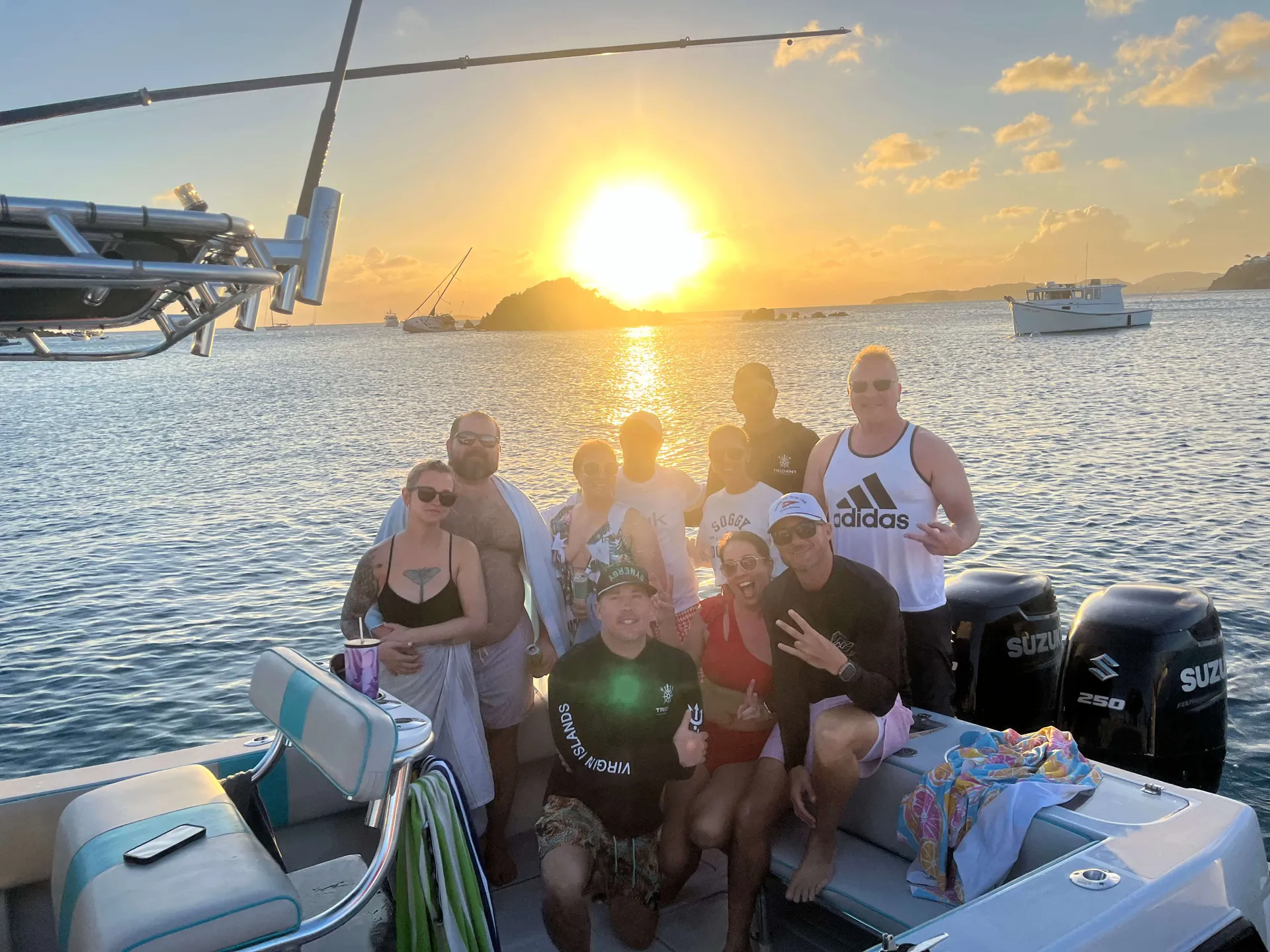32' Contender — Private BVI and USVI Charters!