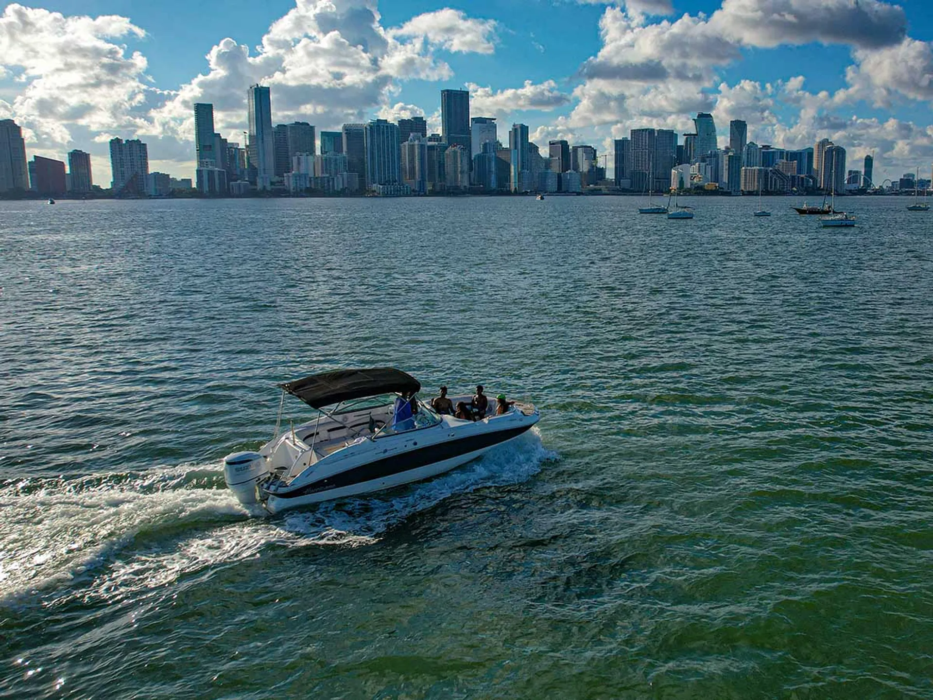 🌴 Cruise Miami Like a Local — Aboard this 25ft Hurricane