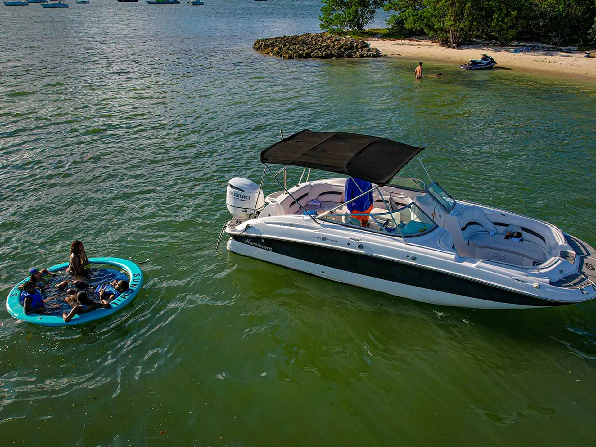 🌴 Cruise Miami Like a Local — Aboard this 25ft Hurricane