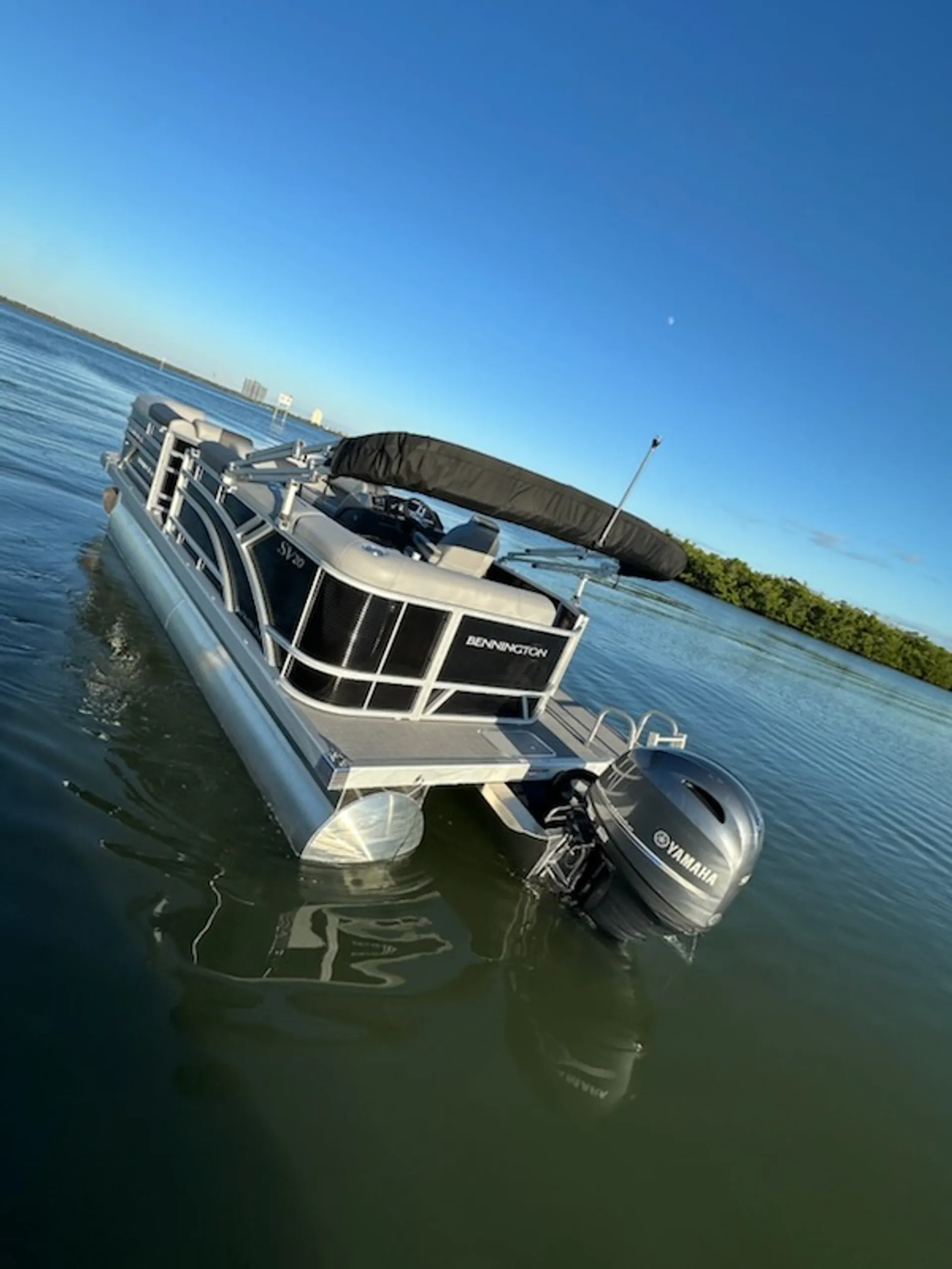 Brand New Bennington 20 SVL
