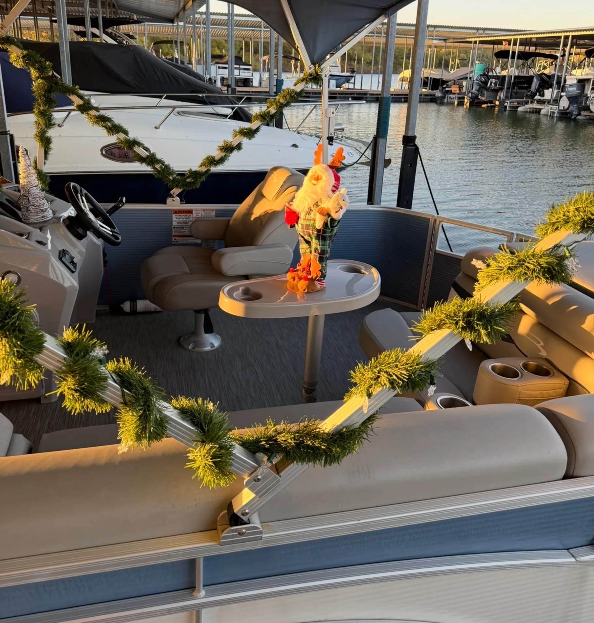 Christmas Lights Boat • 22' Bennington Pontoon — Lake Lewisville 