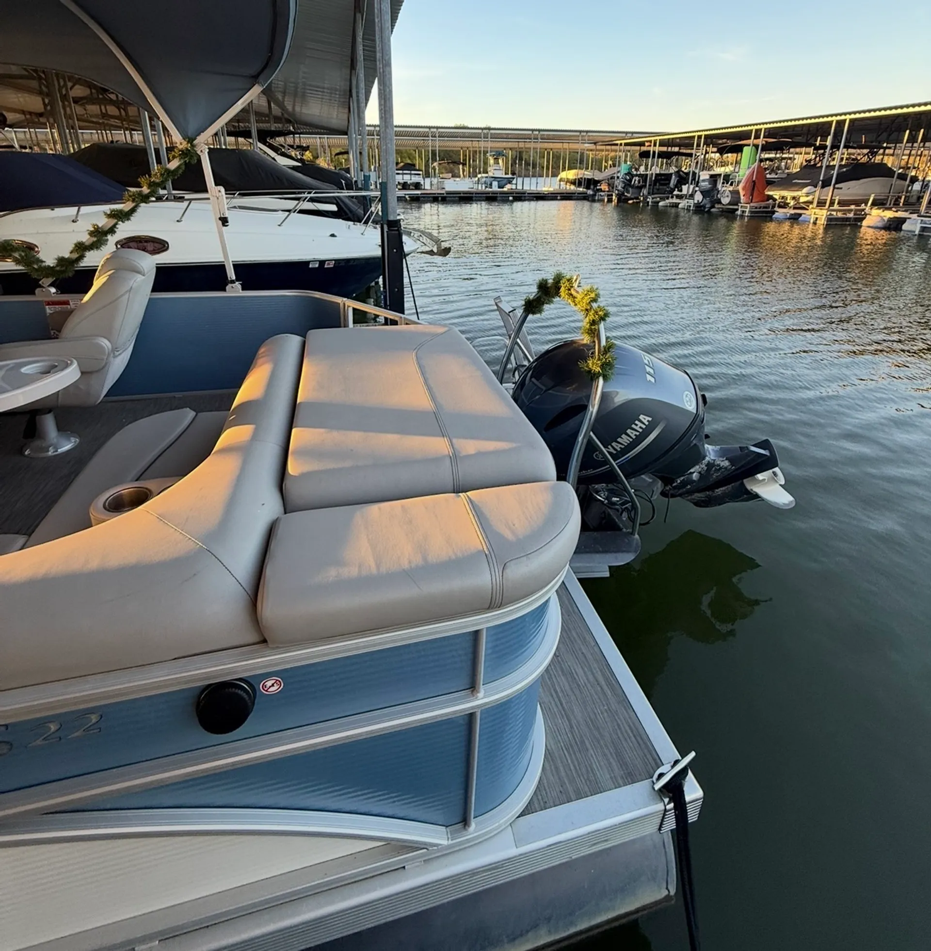 Christmas Lights Boat • 22' Bennington Pontoon — Lake Lewisville 
