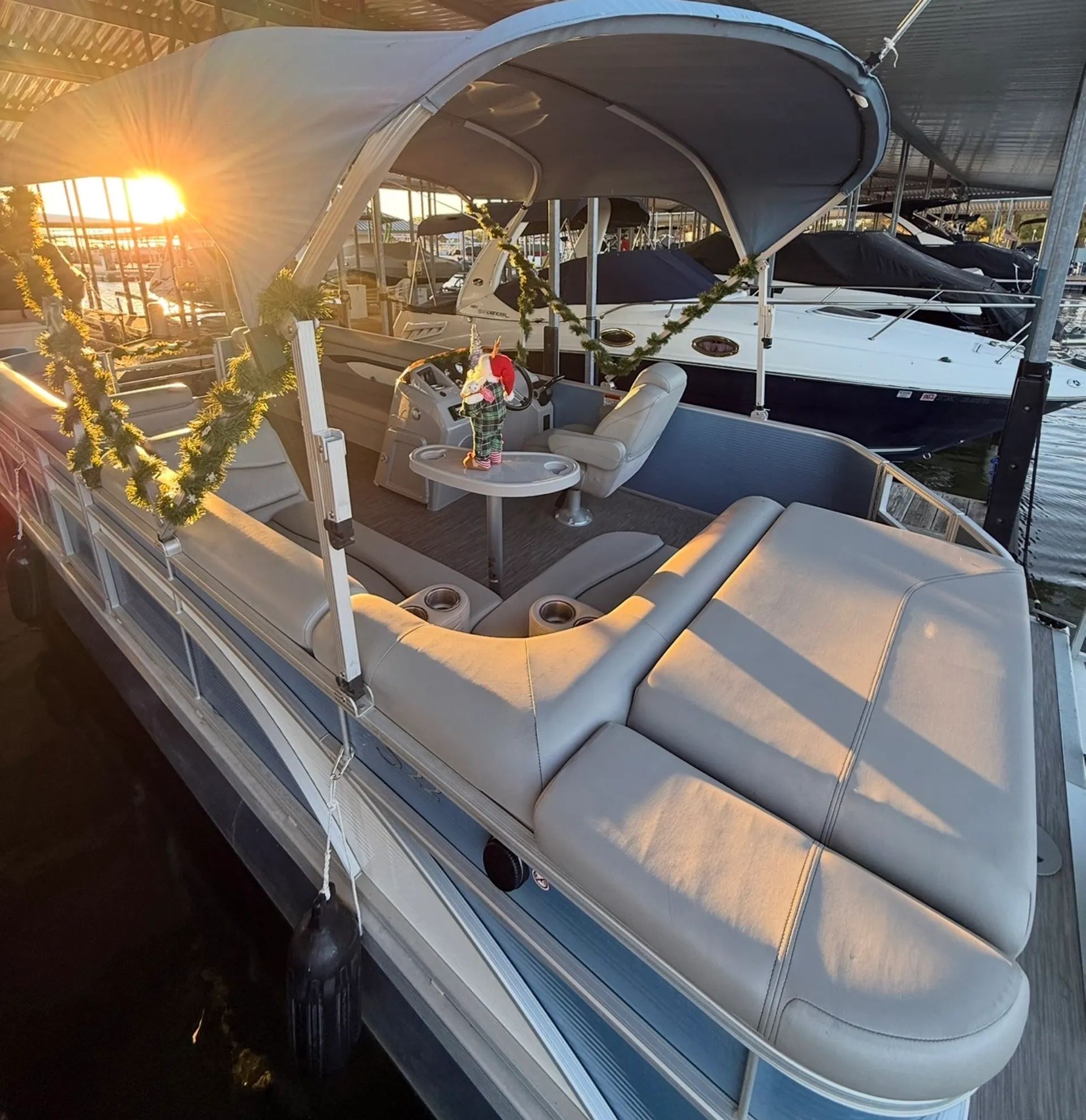Christmas Lights Boat • 22' Bennington Pontoon — Lake Lewisville 