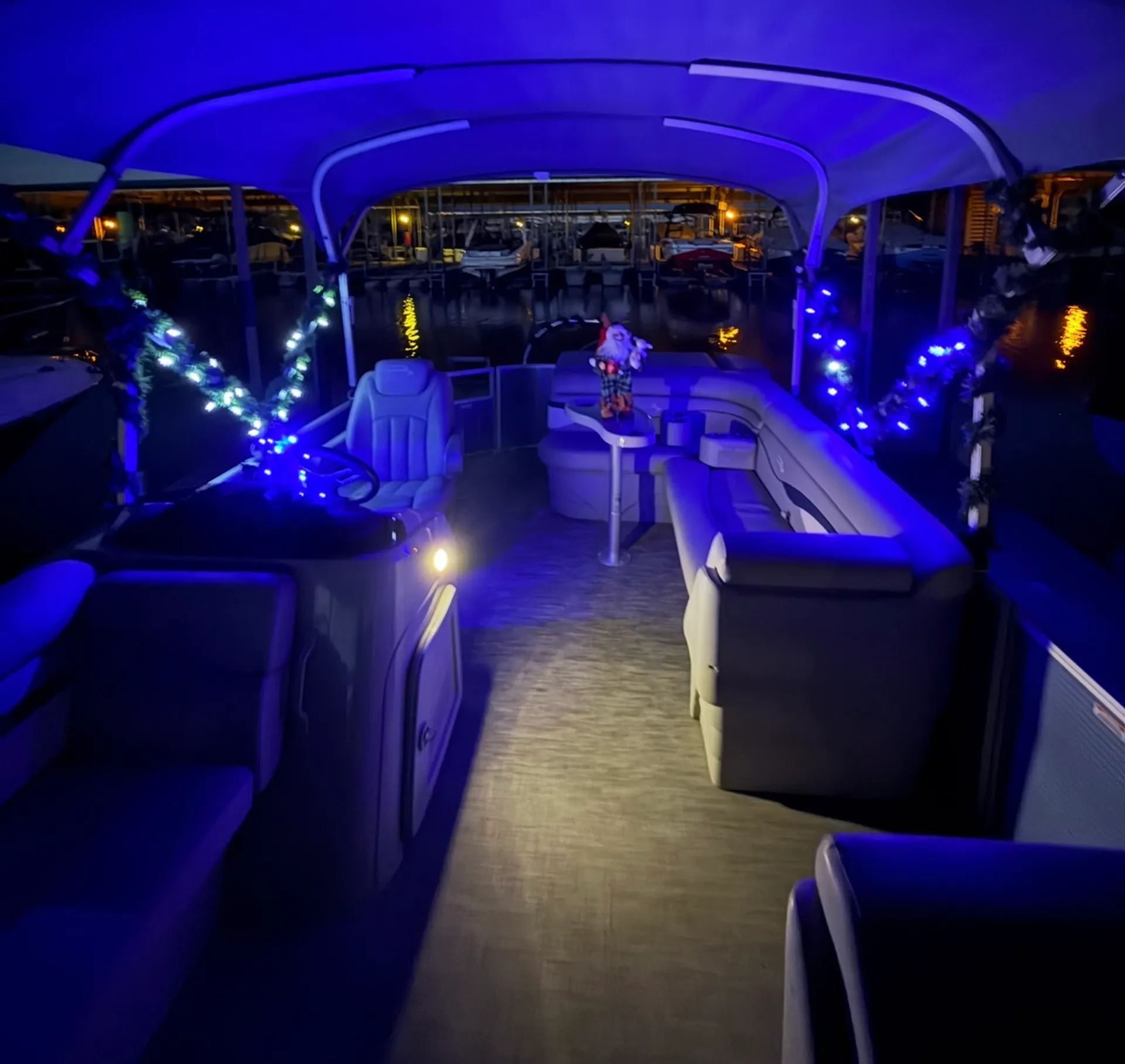 Christmas Lights Boat • 22' Bennington Pontoon — Lake Lewisville 
