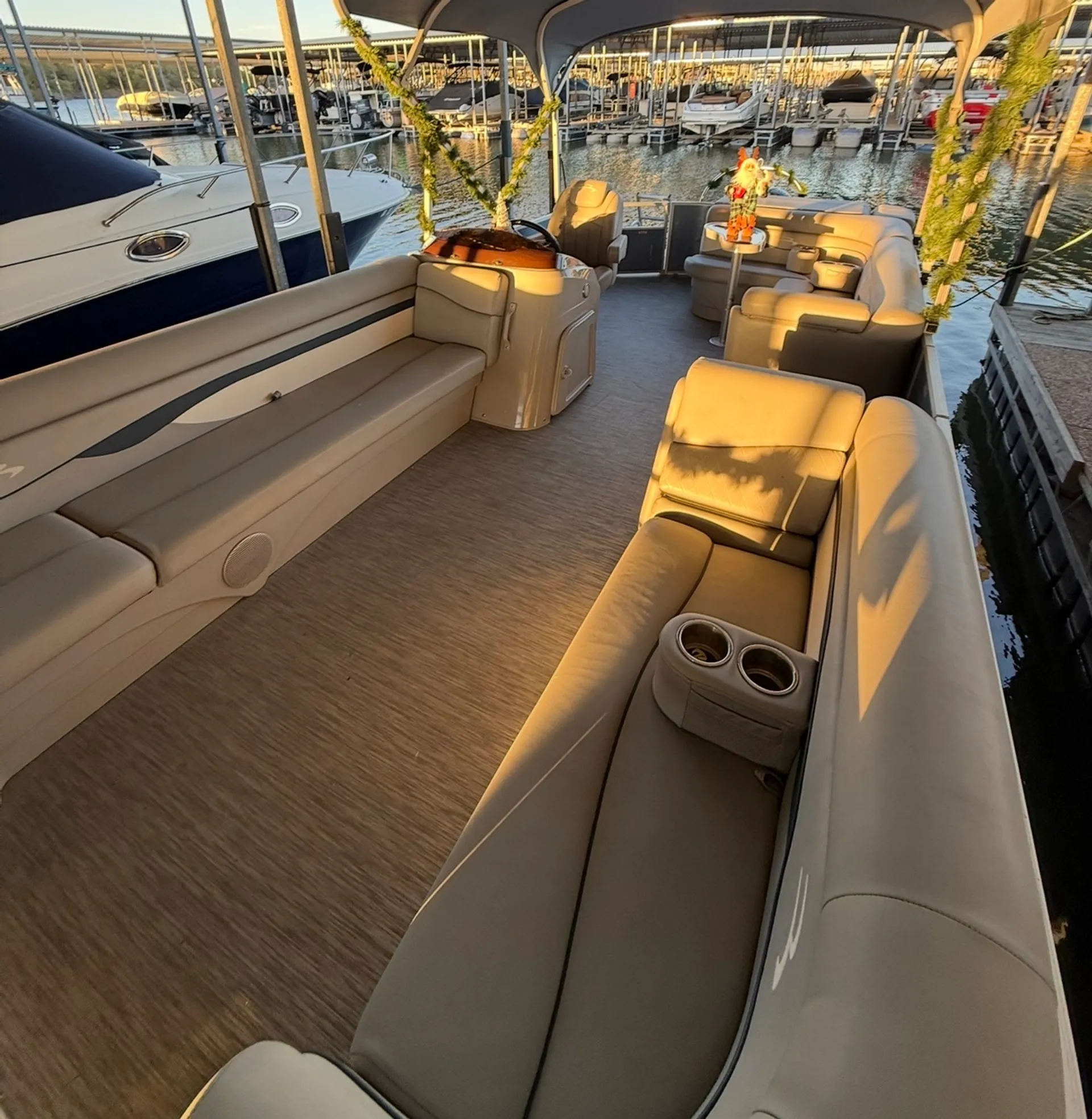 Christmas Lights Boat • 22' Bennington Pontoon — Lake Lewisville 