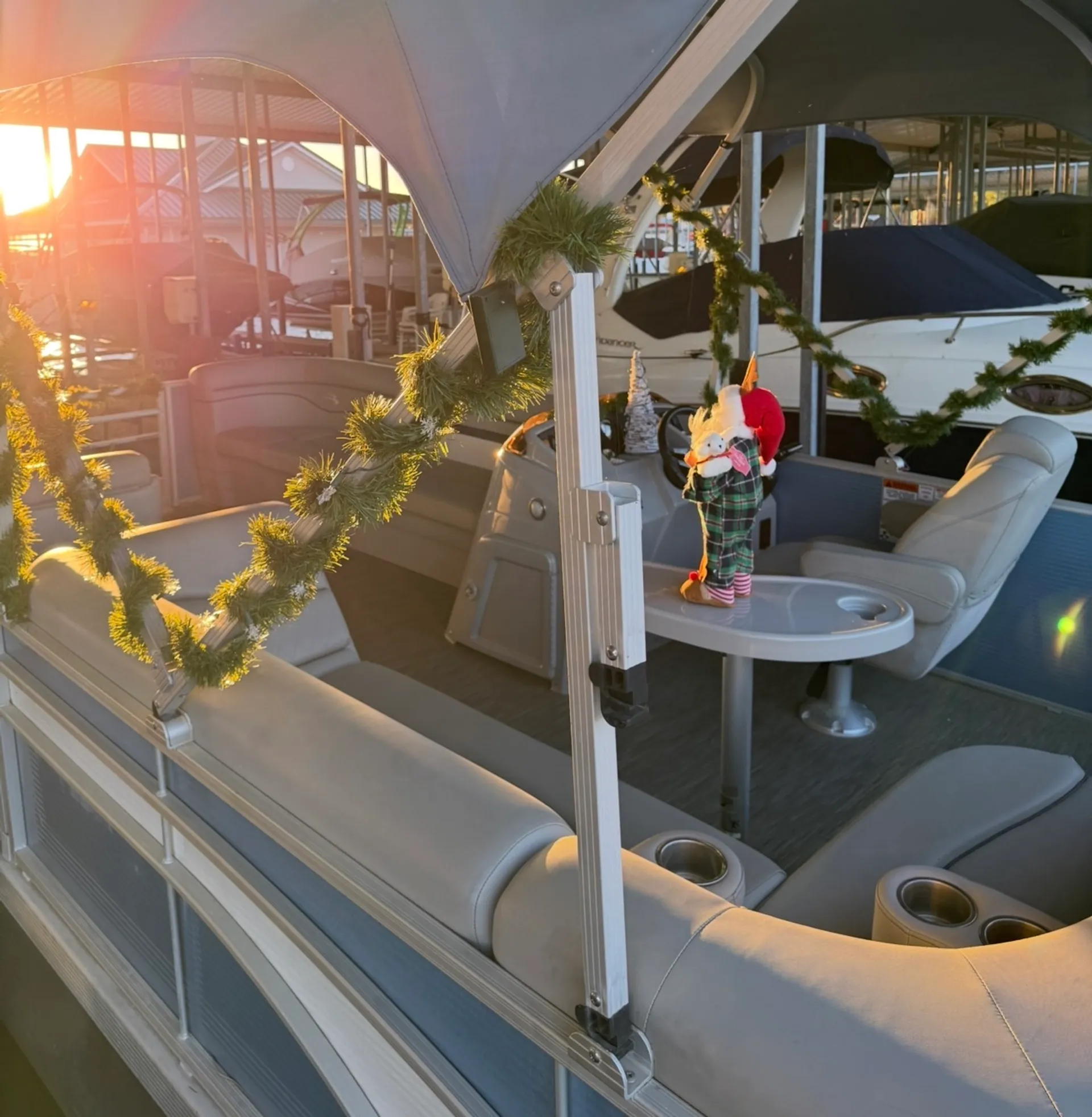 Christmas Lights Boat • 22' Bennington Pontoon — Lake Lewisville 