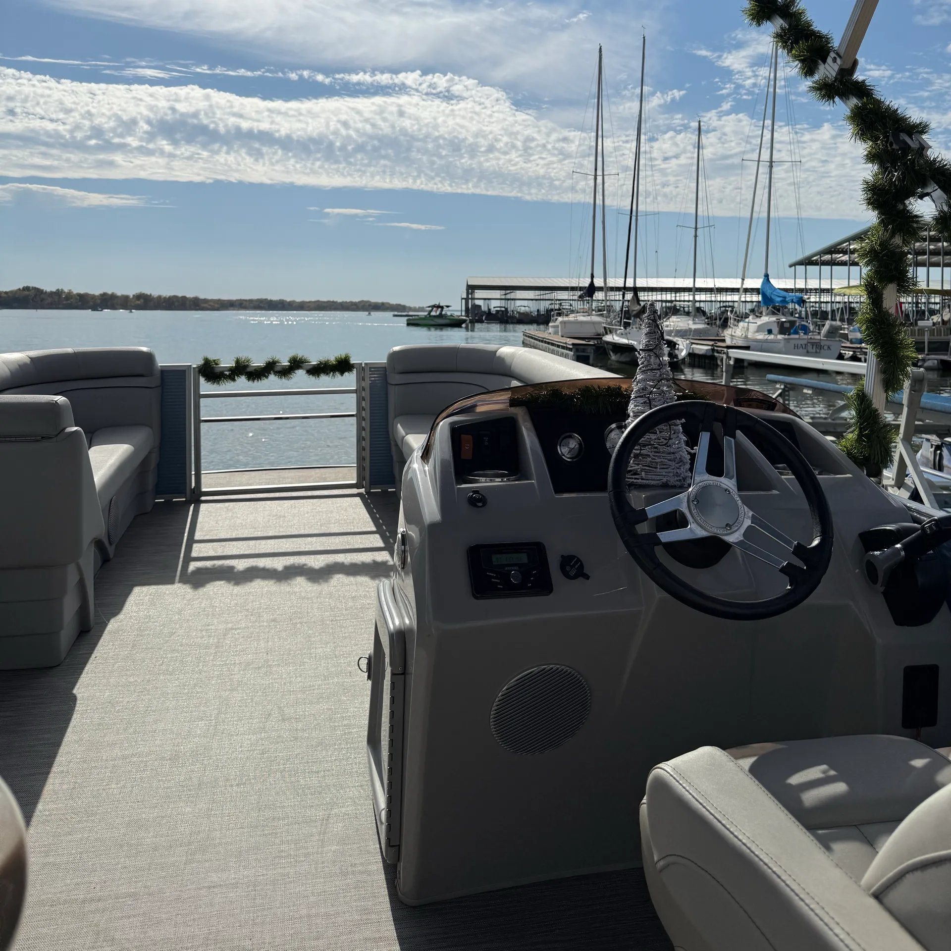 Christmas Lights Boat • 22' Bennington Pontoon — Lake Lewisville 