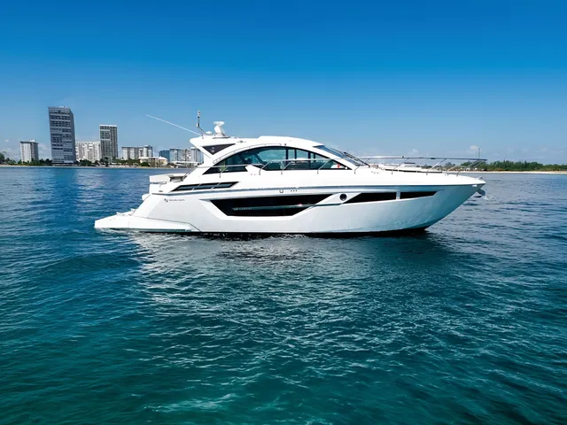 Rent a Cruisers Yachts motor yacht in Fort Lauderdale, FL near me