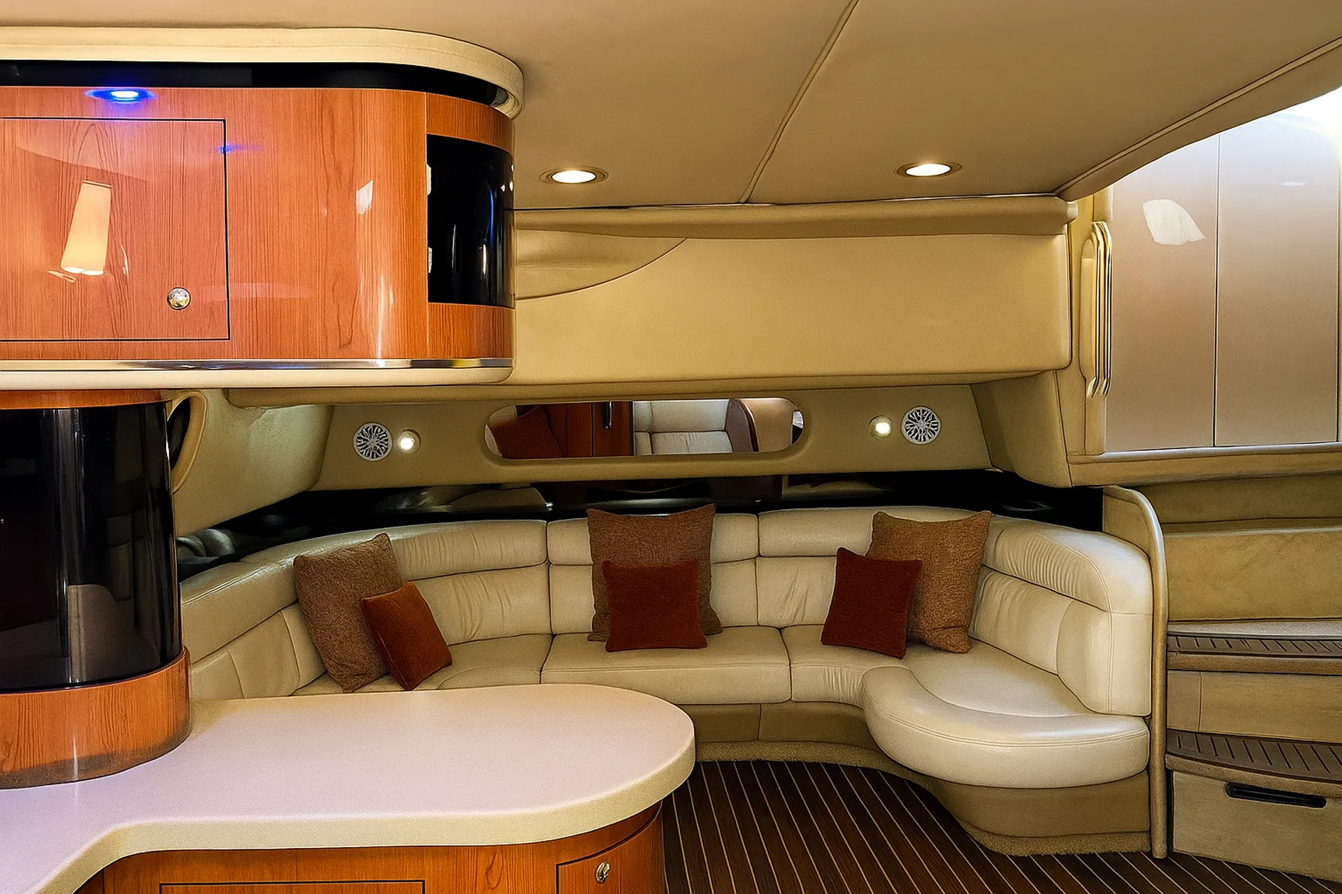 Sea Ray 50ft Sundancer Luxury Yacht Charter – Miami